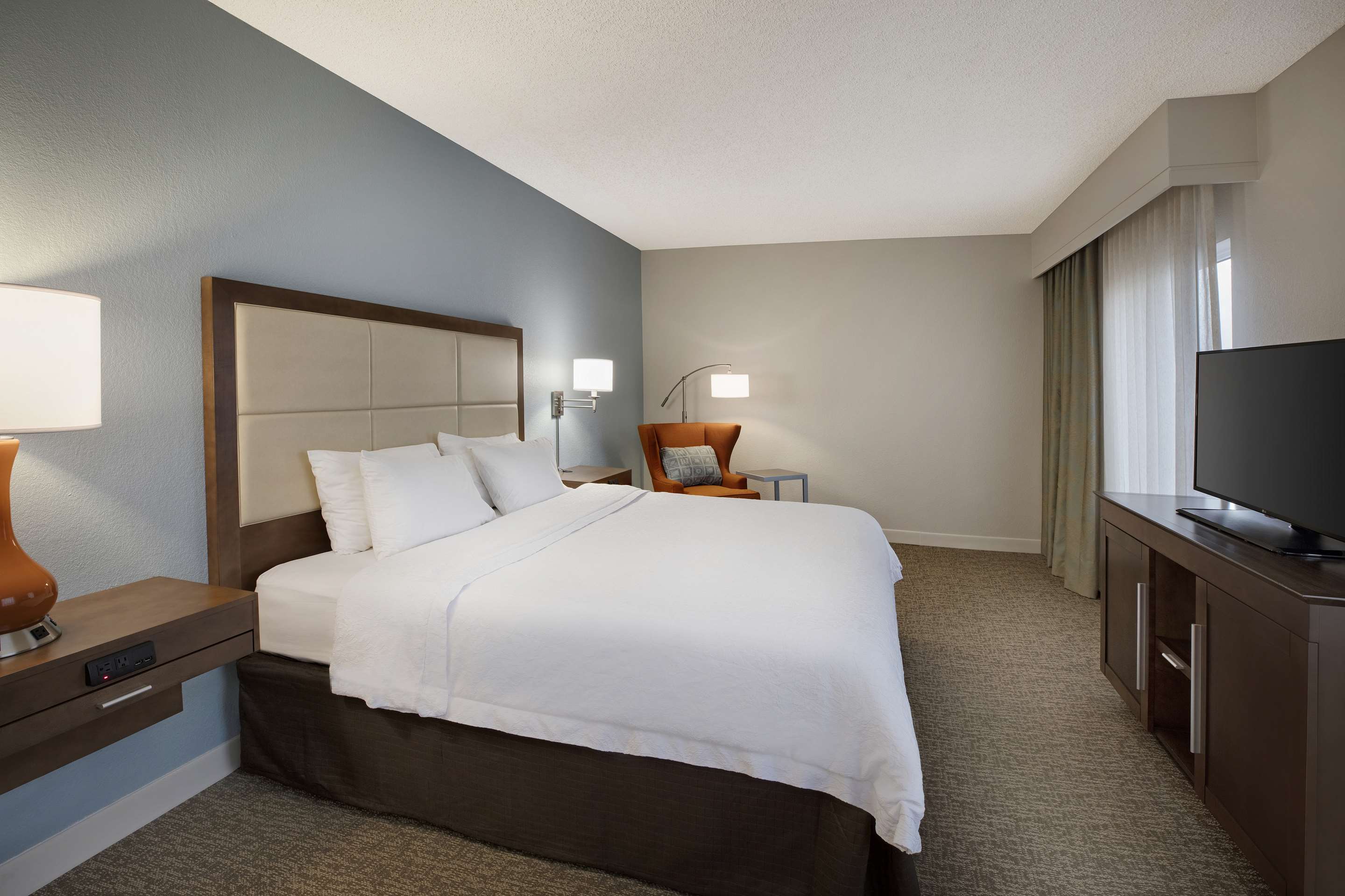 Guest room