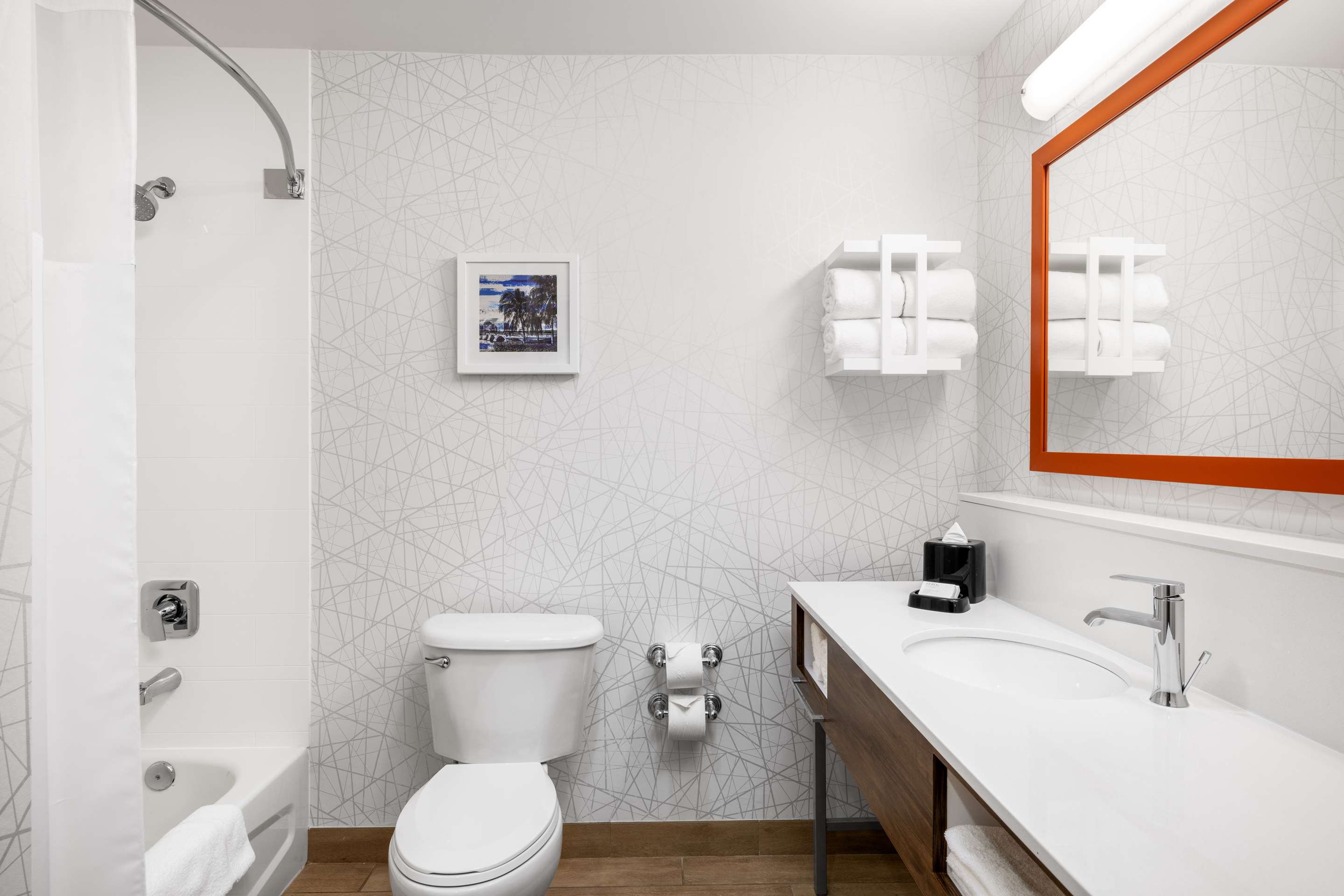Guest room bath