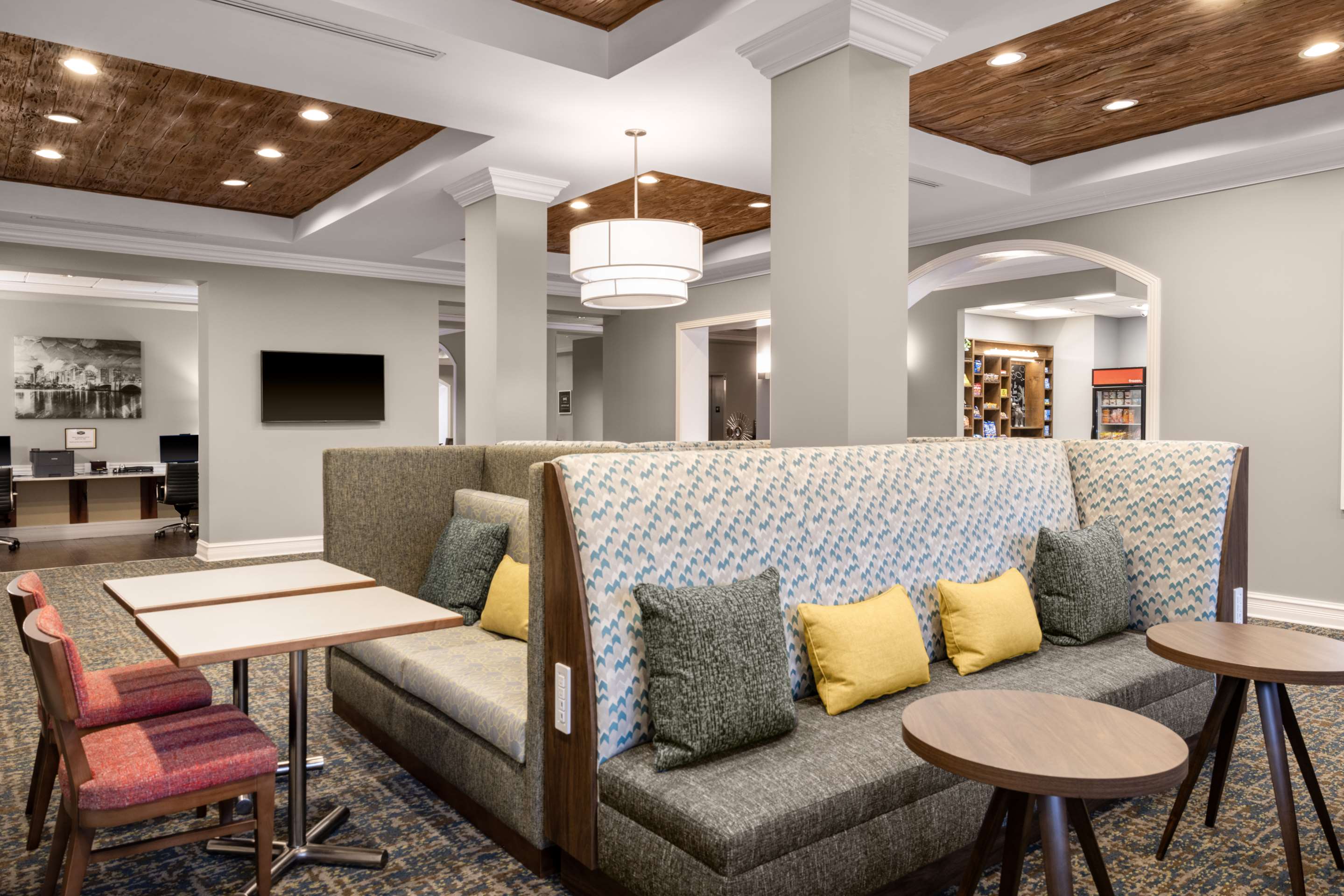 Lobby | Hampton Inn by Hilton West Palm Beach Central Airport