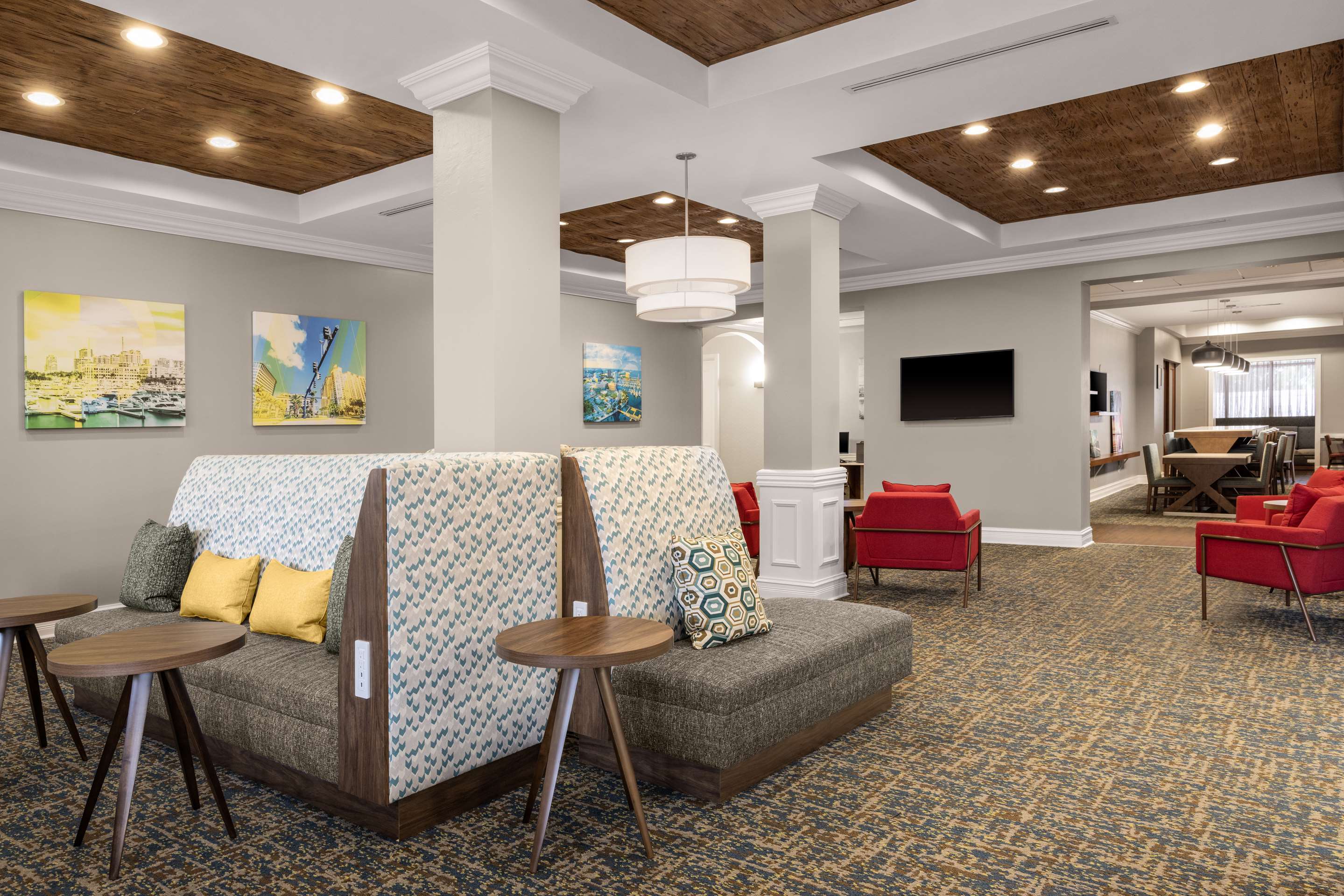 Lobby | Hampton Inn by Hilton West Palm Beach Central Airport