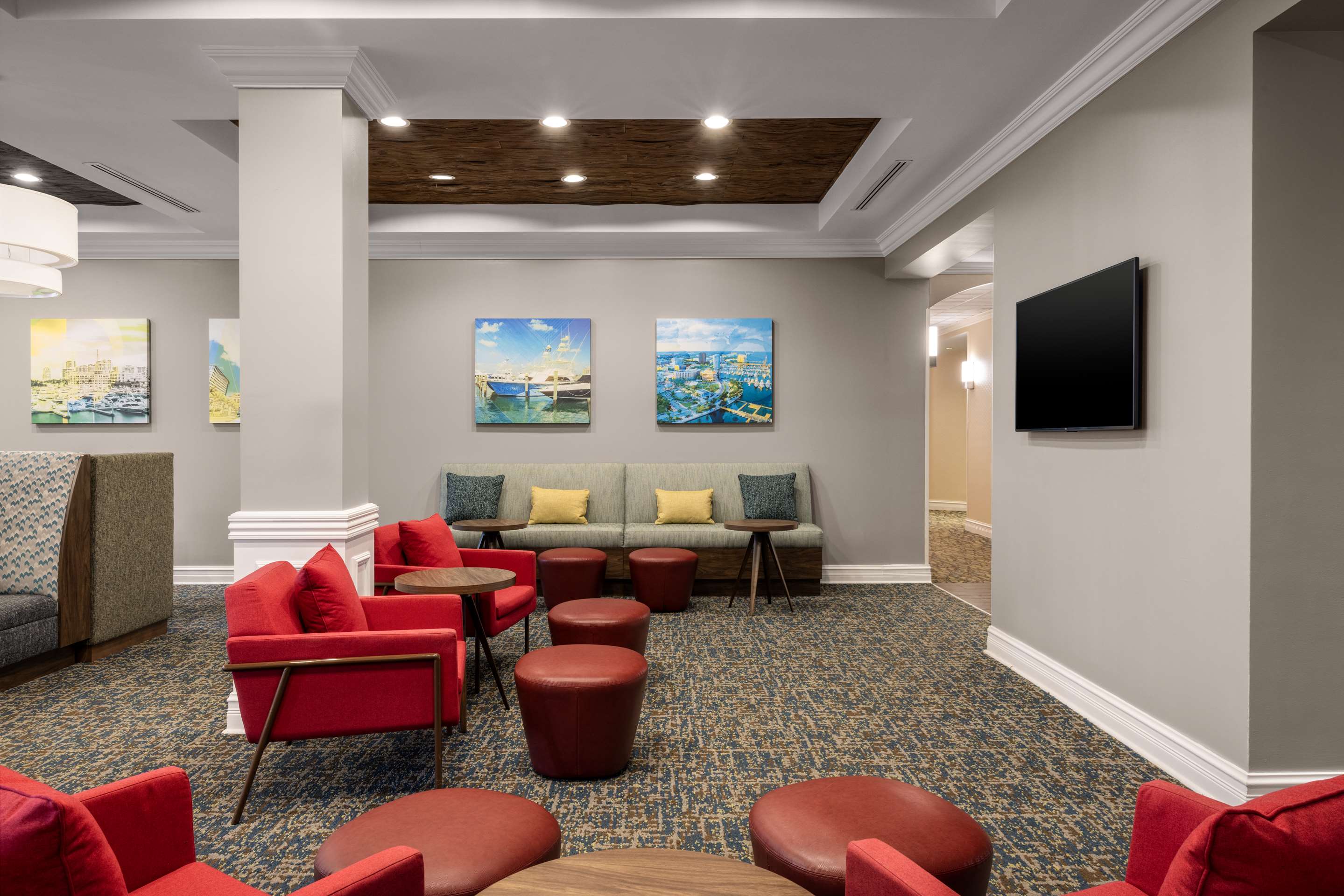 Lobby | Hampton Inn by Hilton West Palm Beach Central Airport