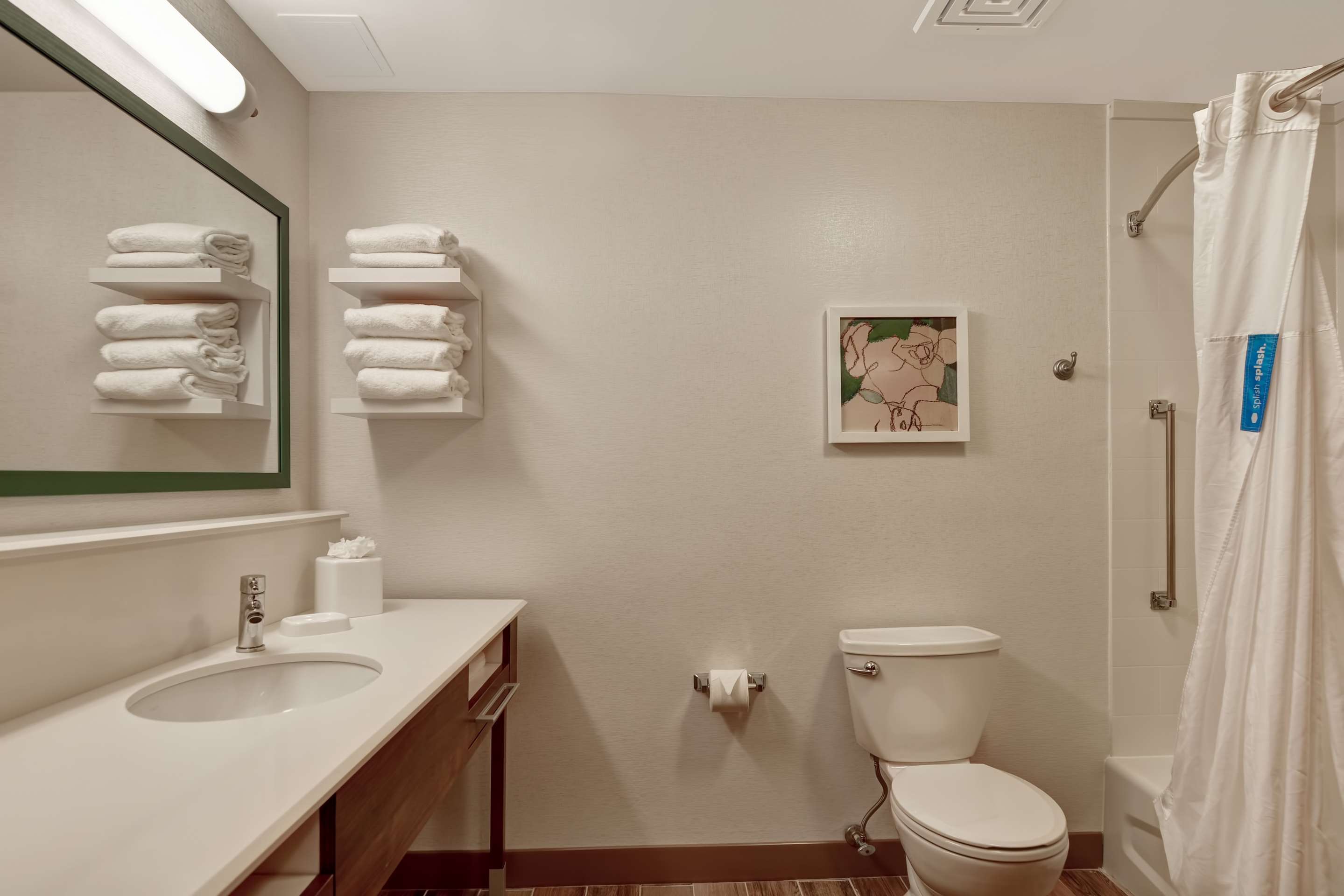 Guest room bath