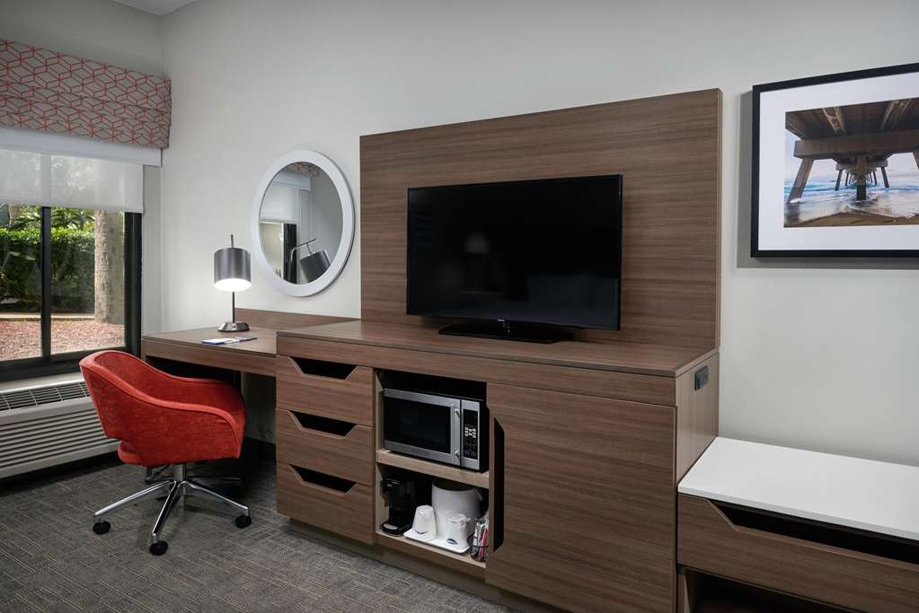 Hampton Inn - Jupiter/Juno Beach Room Type - 1K W WHRLPL-BALCONY NS