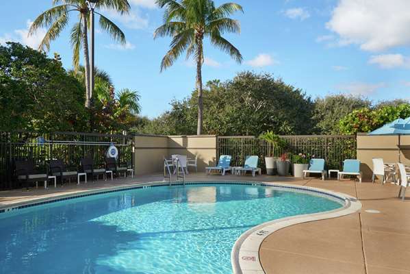 Pool - Hampton Inn Juno Beach