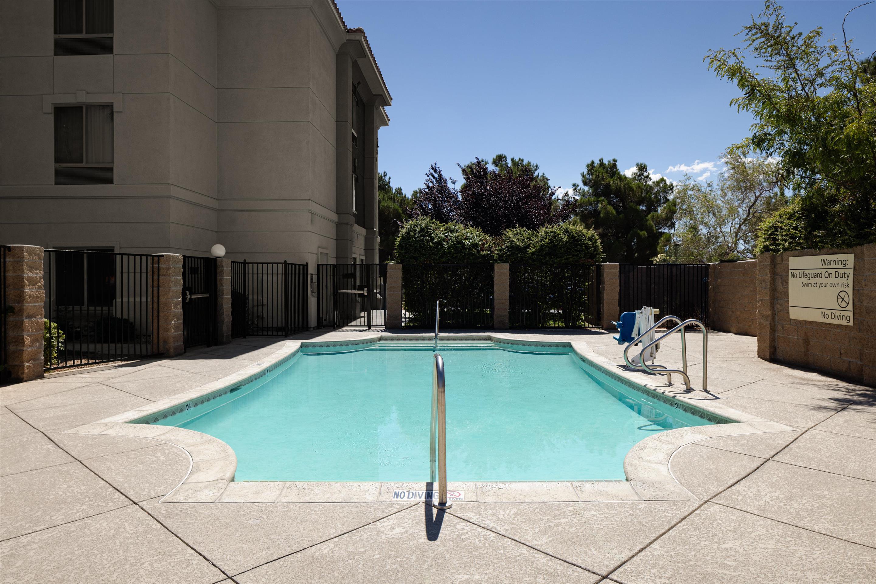 Pool | Hampton Inn & Suites Palmdale
