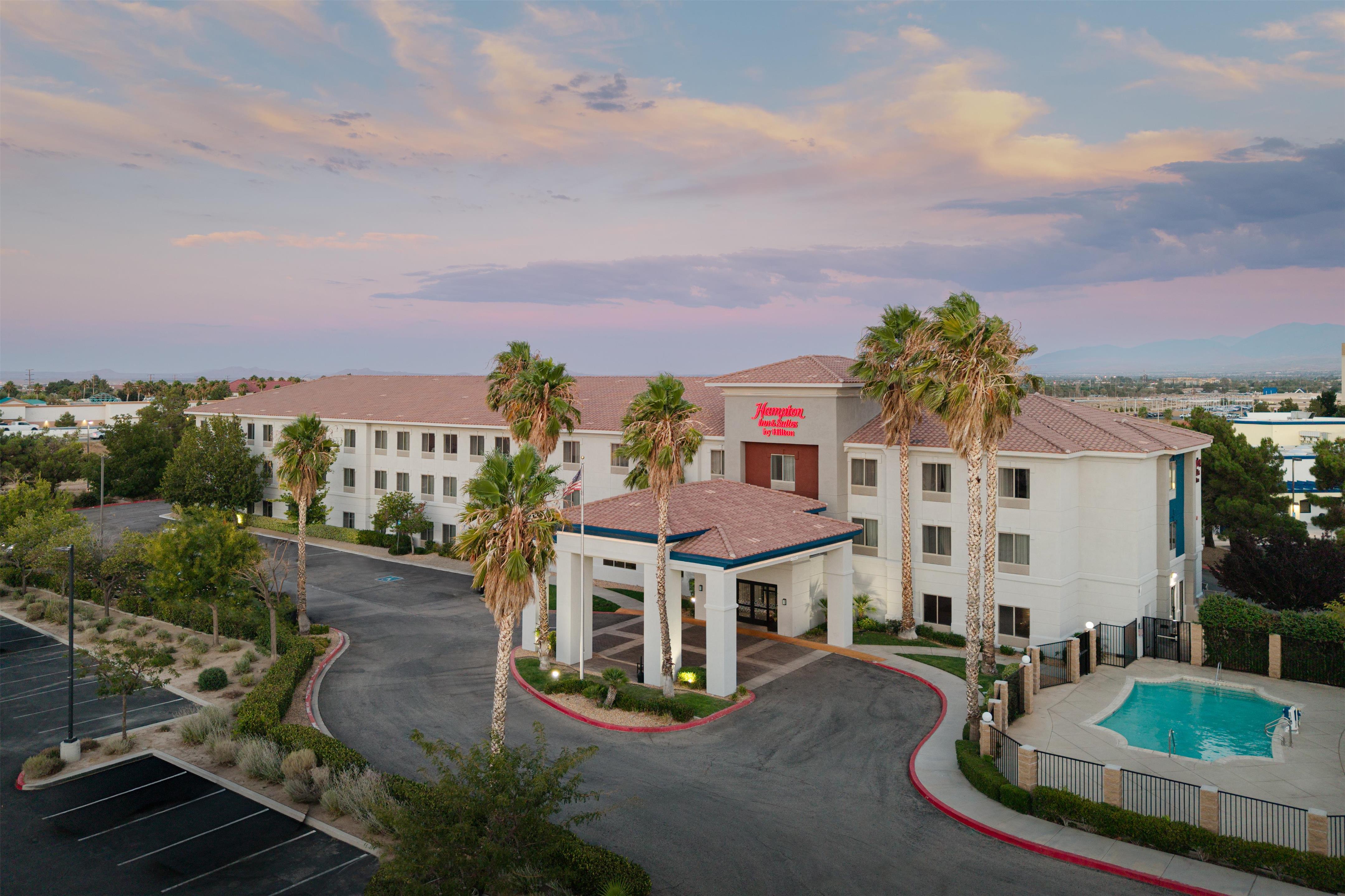 Exterior | Hampton Inn & Suites Palmdale