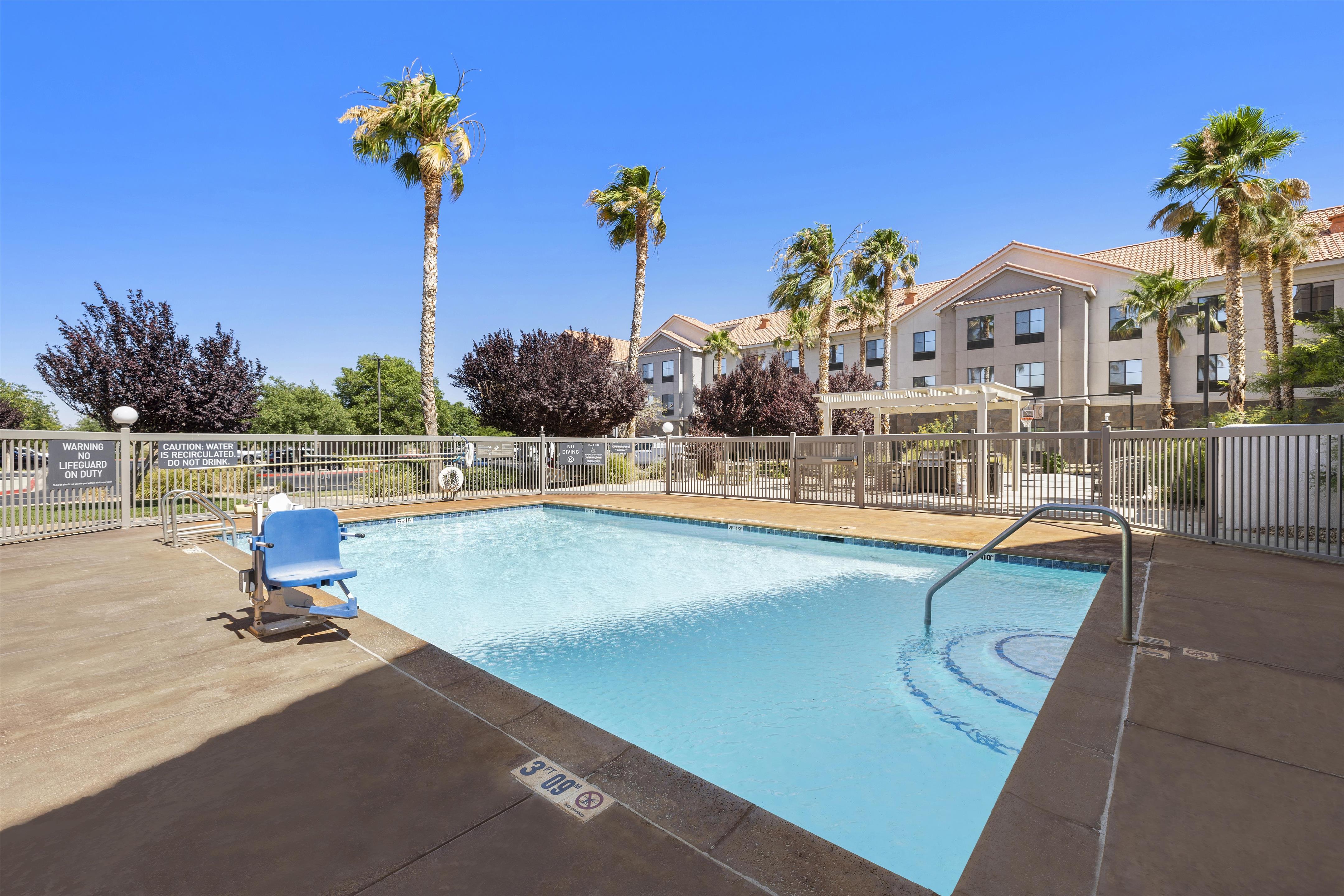 Pool | Homewood Suites by Hilton Lancaster