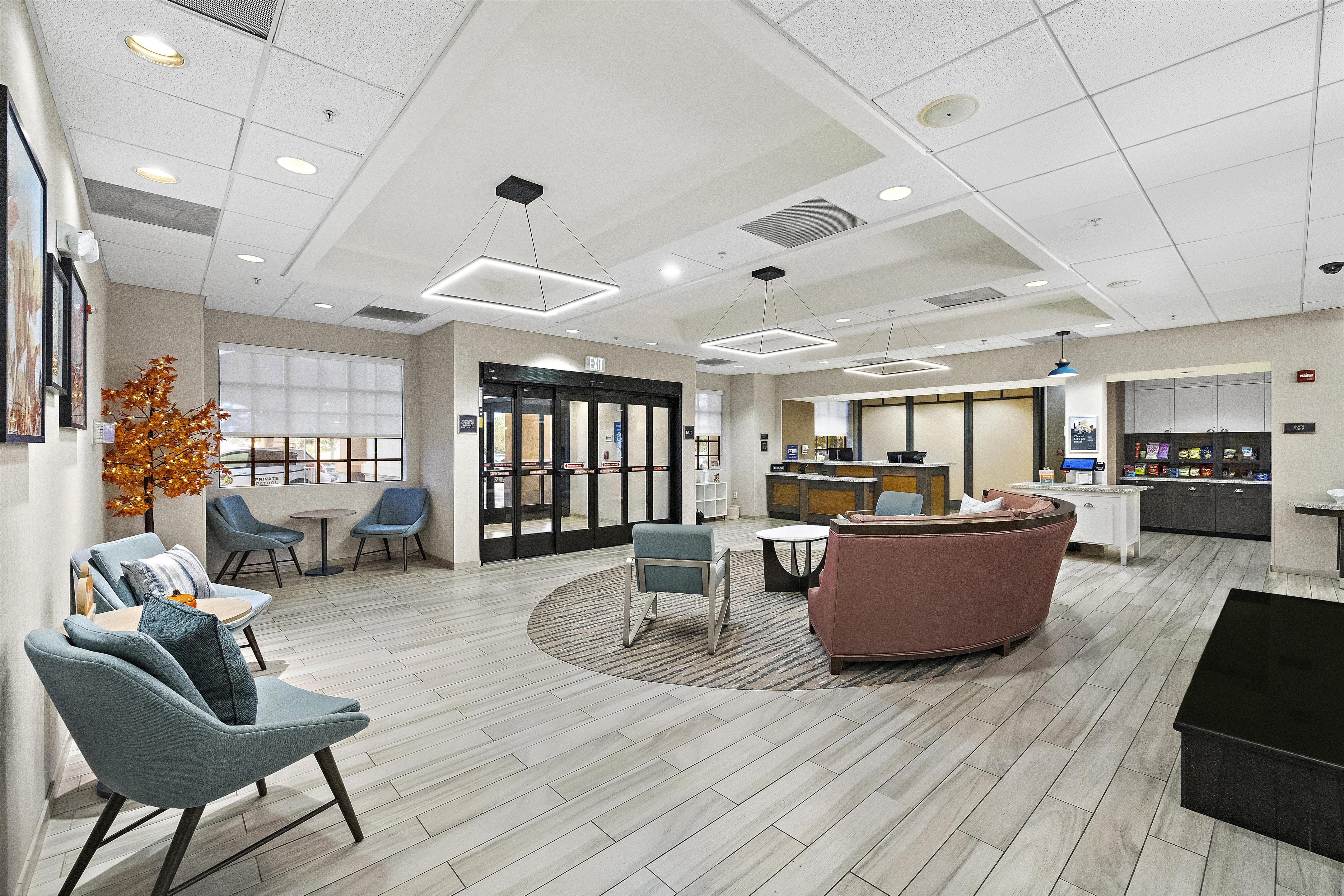 Lobby | Homewood Suites by Hilton Lancaster