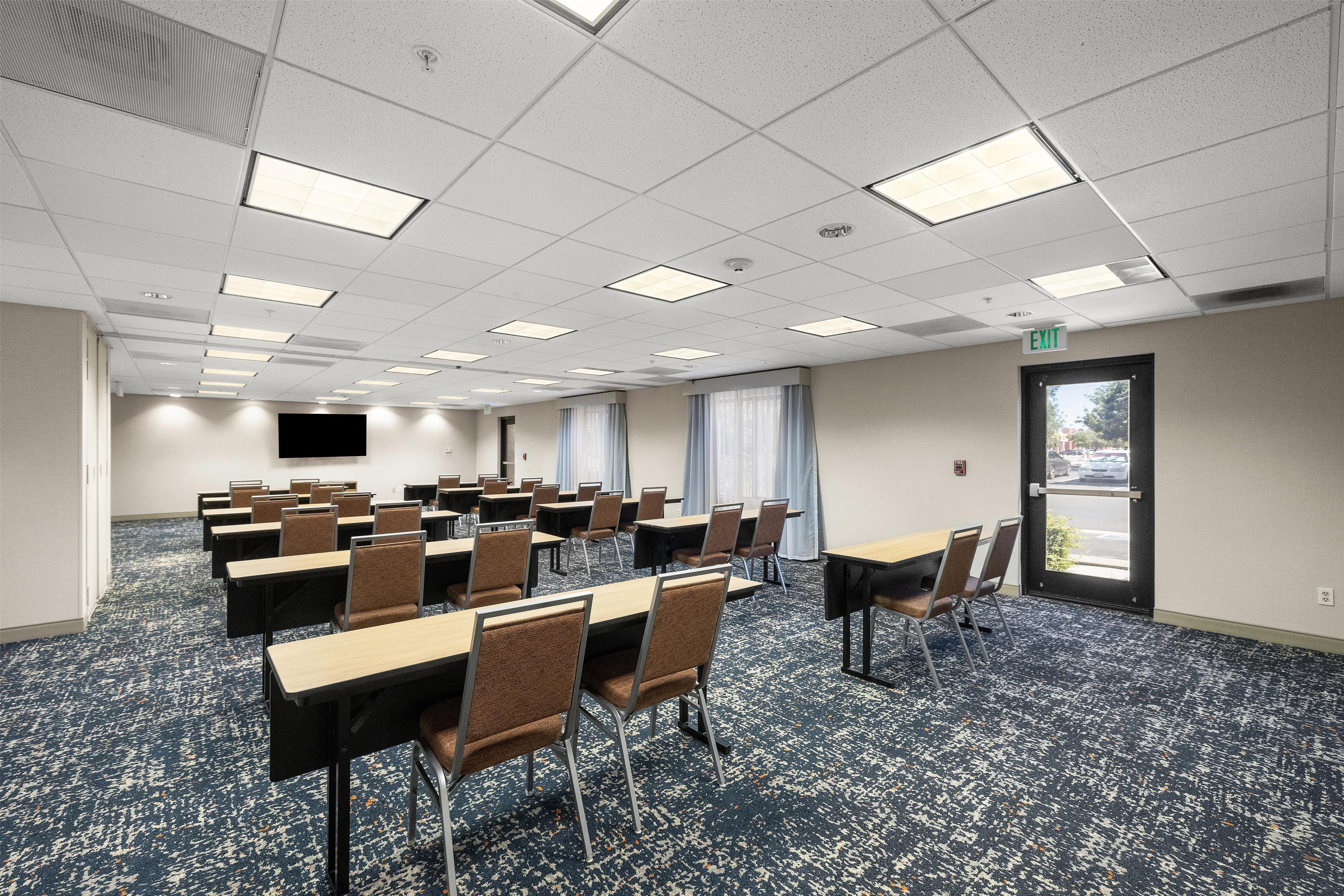 Meeting Room | Hampton Inn & Suites Lancaster
