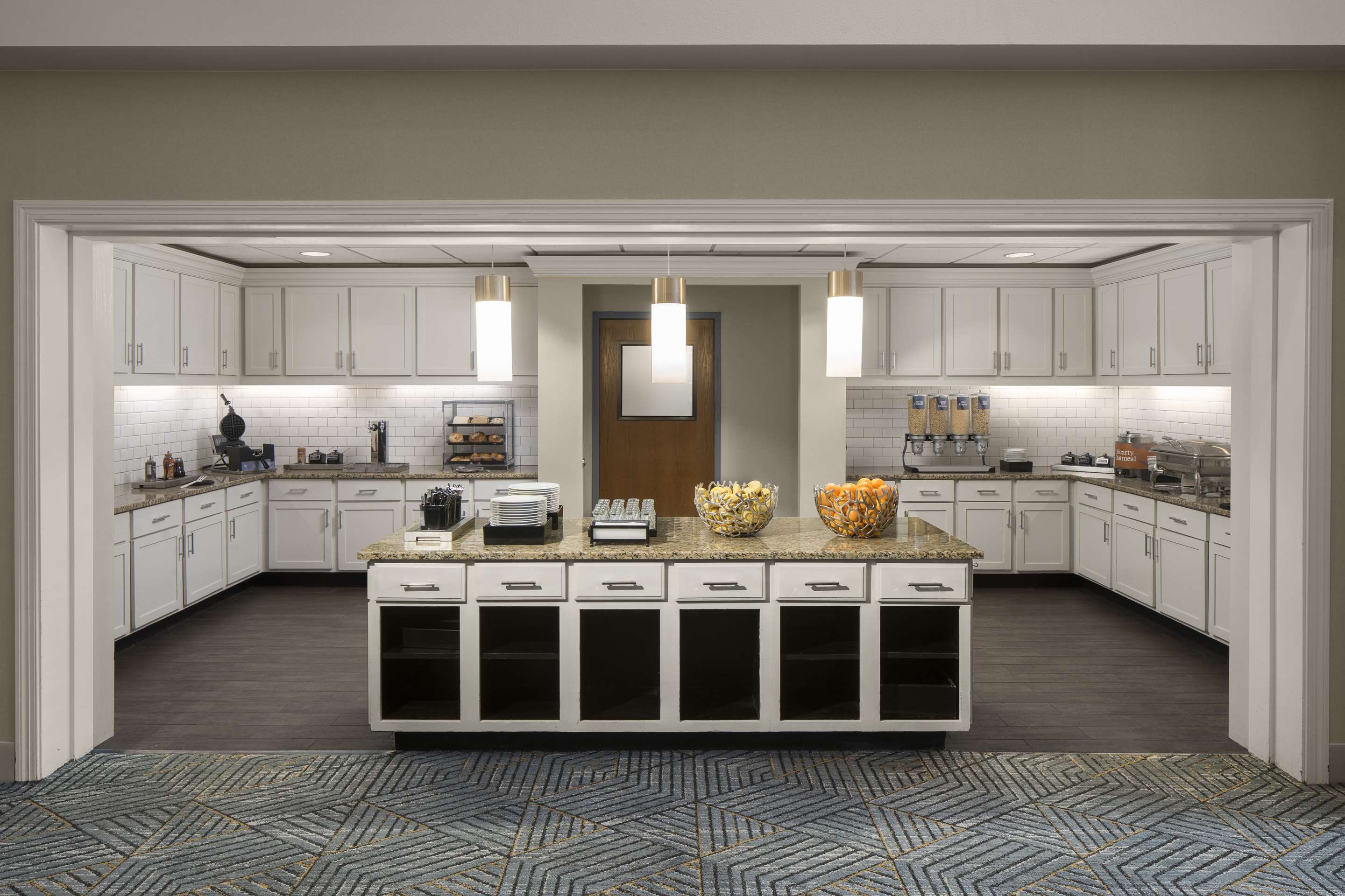 Breakfast Area | Homewood Suites by Hilton Hillsboro/Beaverton