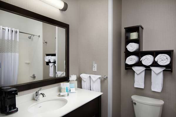  - Hampton Inn & Suites Vancouver
