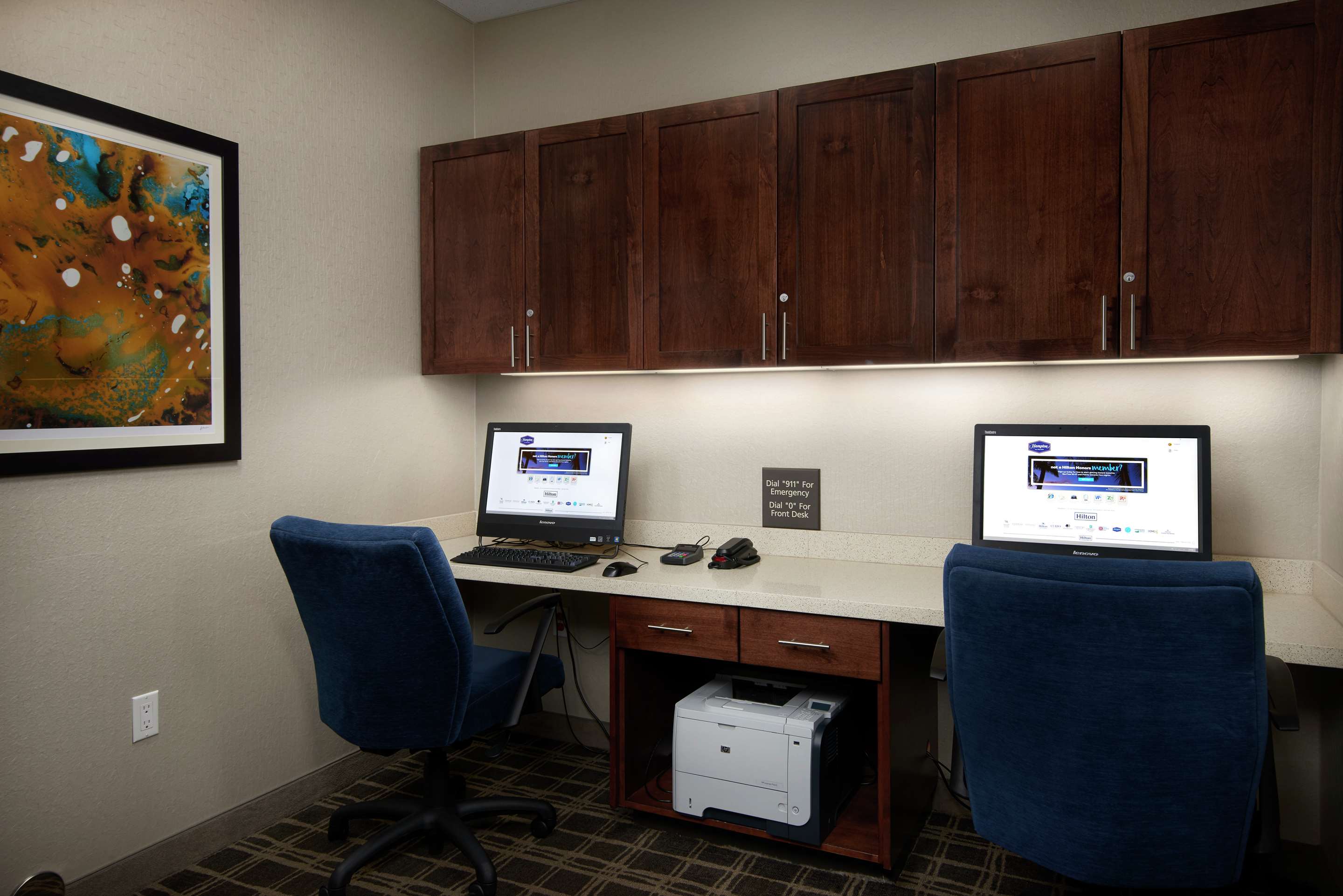 Business Center | Hampton Inn & Suites Portland/Vancouver
