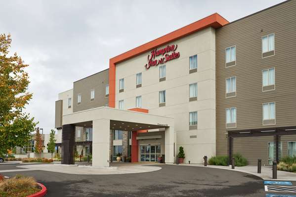 Exterior view - Hampton Inn & Suites Vancouver