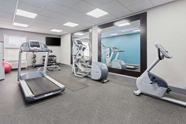 Fitness/ Exercise Room - Hampton Inn Perry