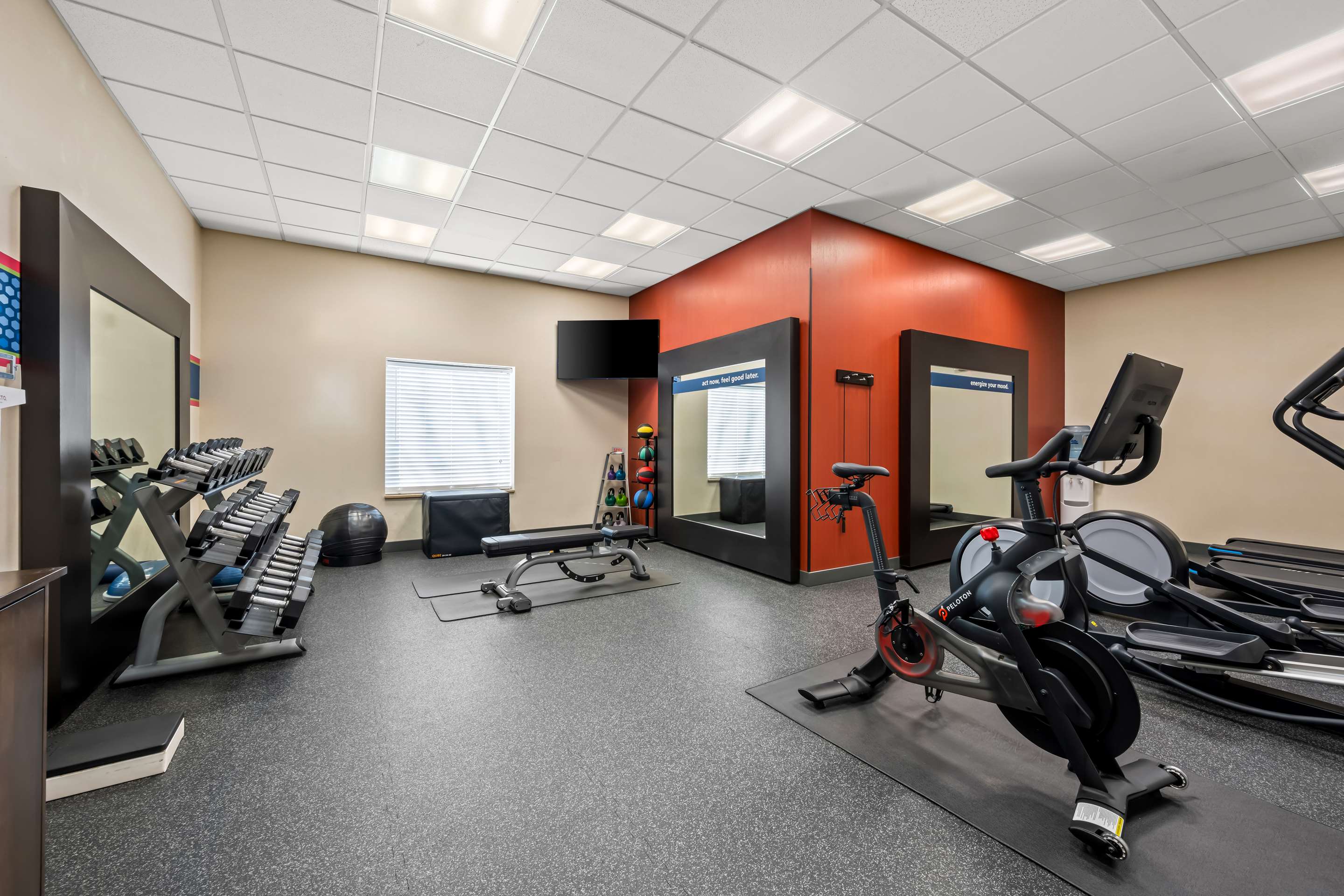 Health club fitness center gym | Hampton Inn Greenville