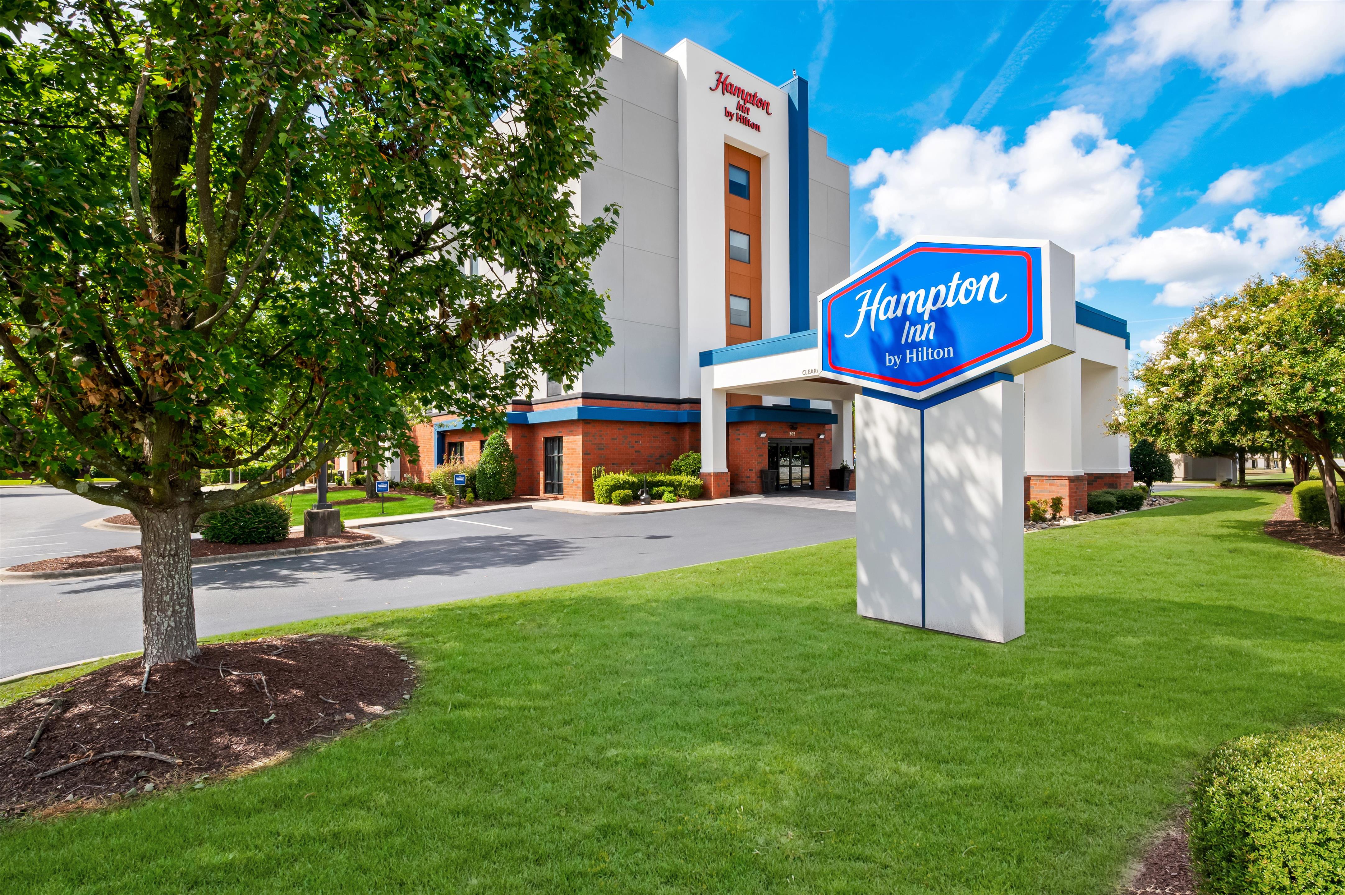 Exterior | Hampton Inn Greenville