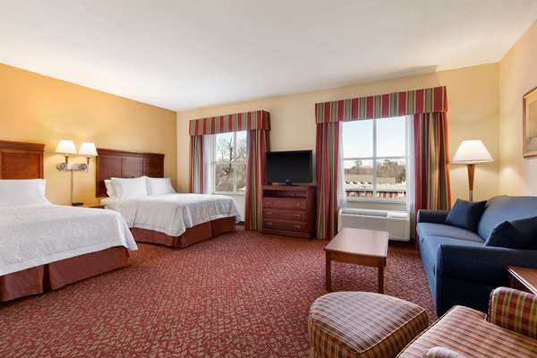  - Hampton Inn & Suites Historic District Williamsburg