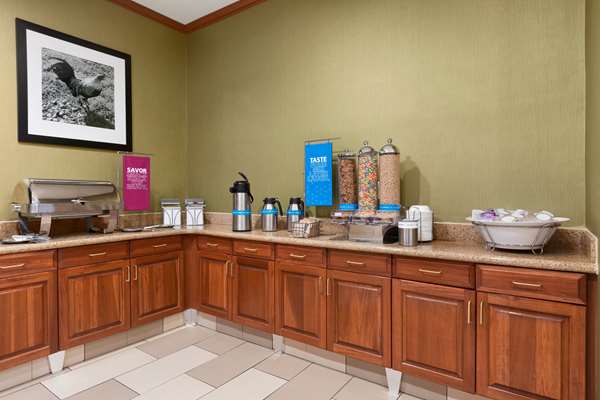 Restaurant - Hampton Inn & Suites Historic District Williamsburg