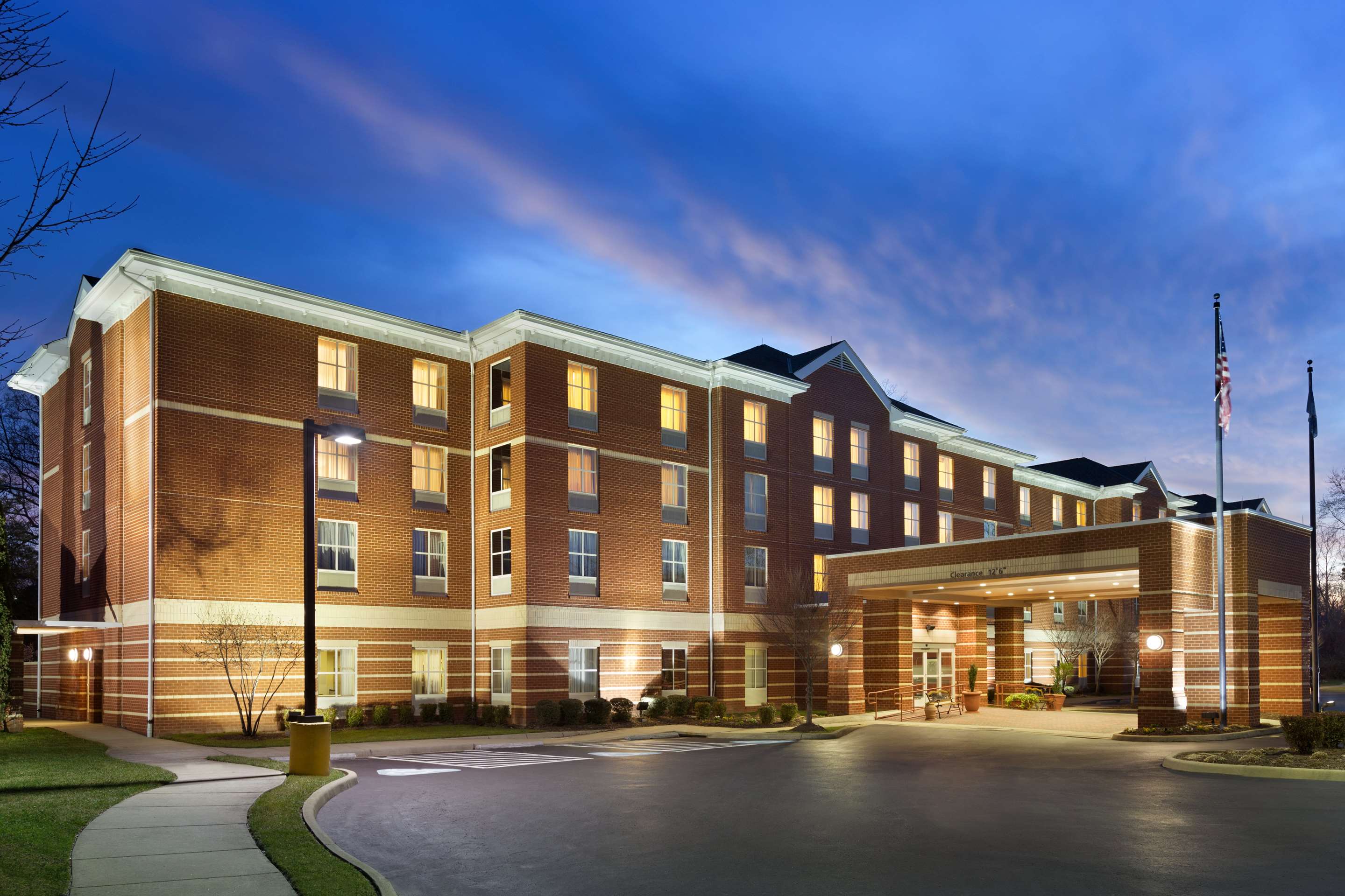 Exterior | Hampton Inn & Suites Williamsburg Historic District