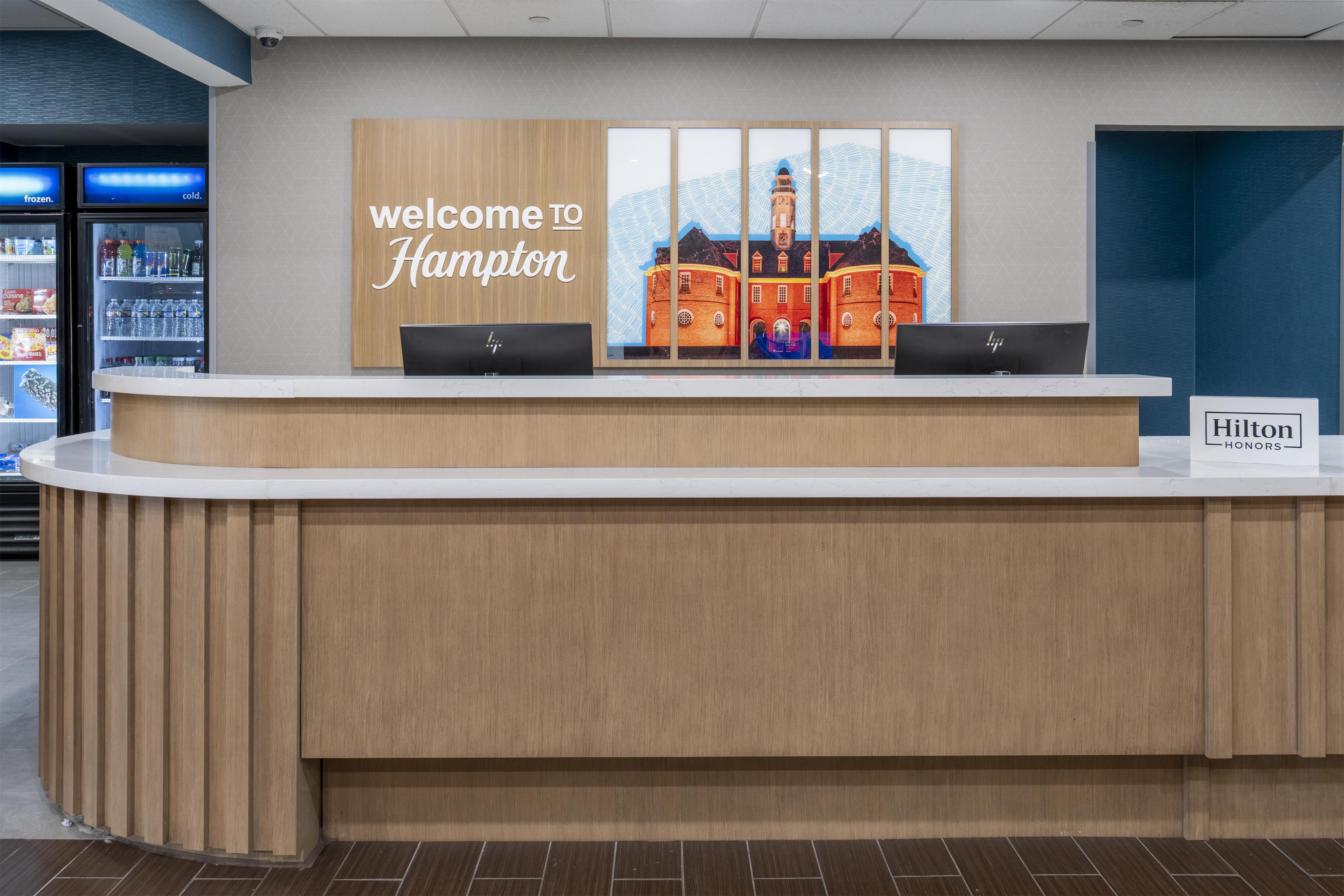 Reception | Hampton Inn & Suites Williamsburg Historic District