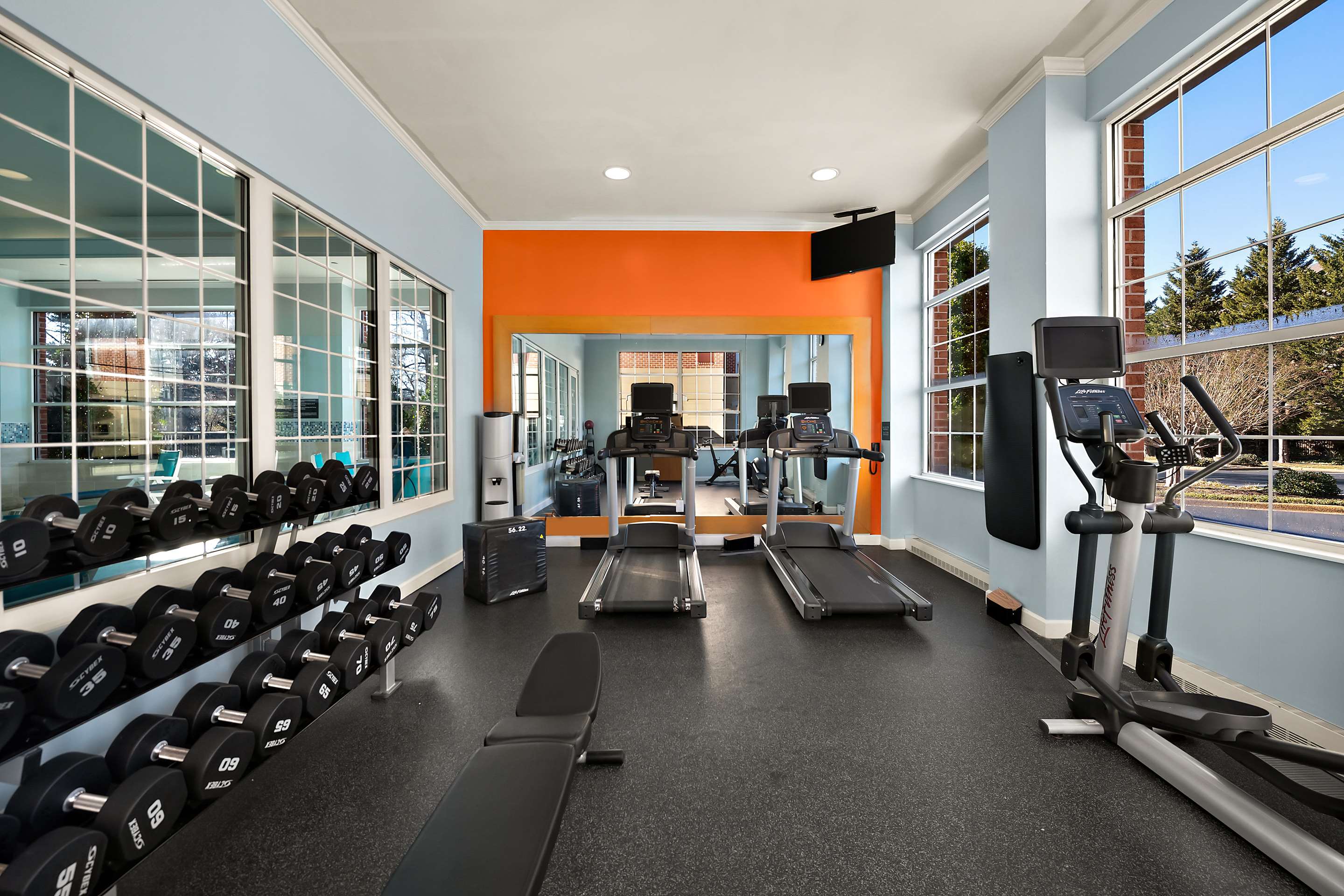 Health club fitness center gym | Hilton Garden Inn Williamsburg