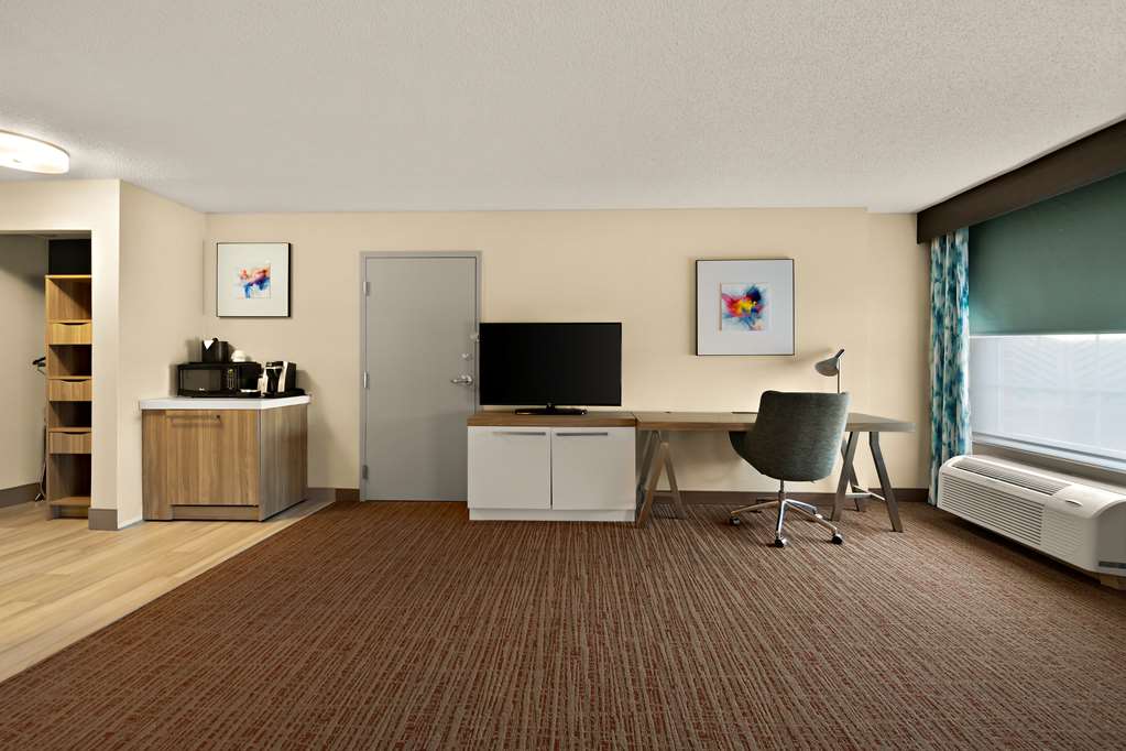 Hilton Garden Inn Williamsburg - Tap to explore photos