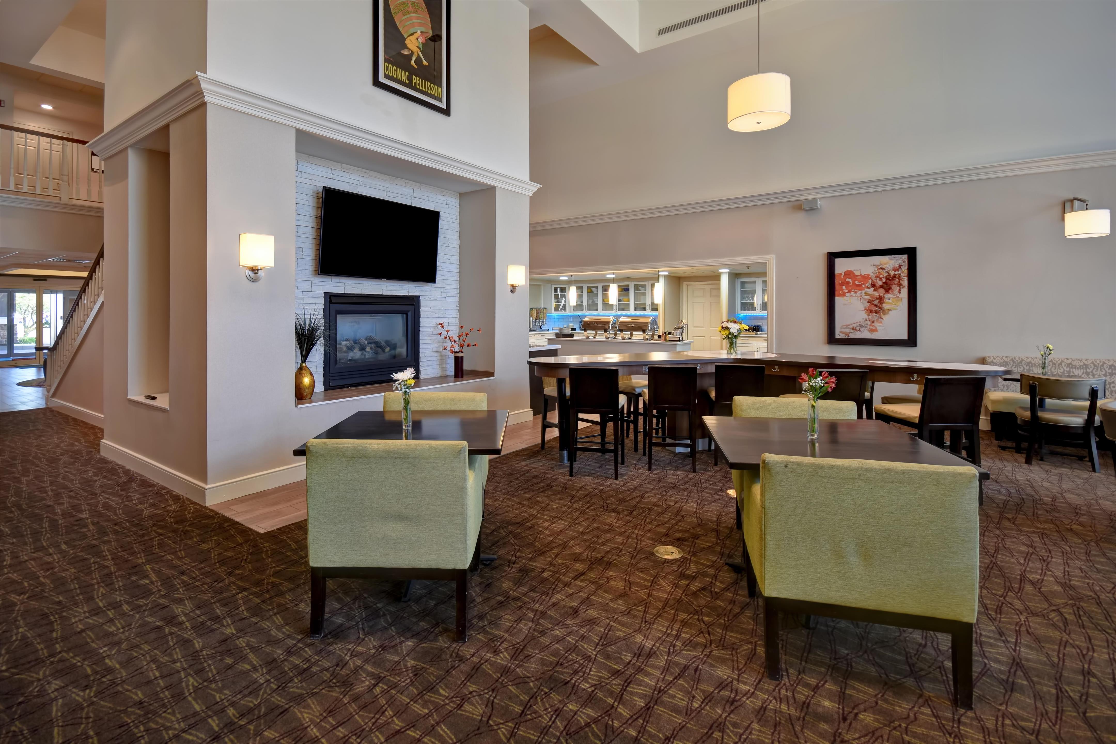 Lobby | Homewood Suites by Hilton Philadelphia Great Valley