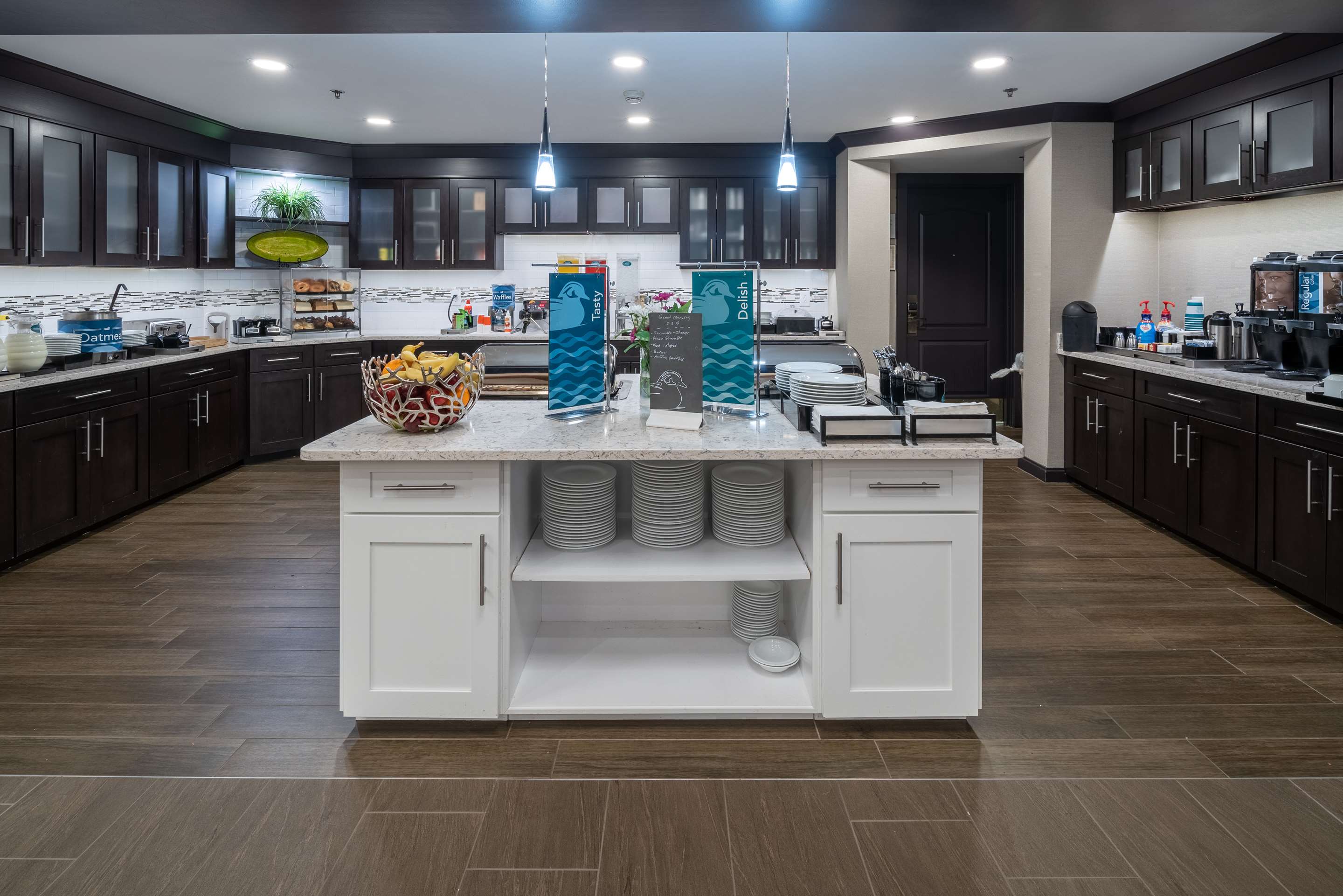 Breakfast Area | Homewood Suites by Hilton Philadelphia-Valley Forge