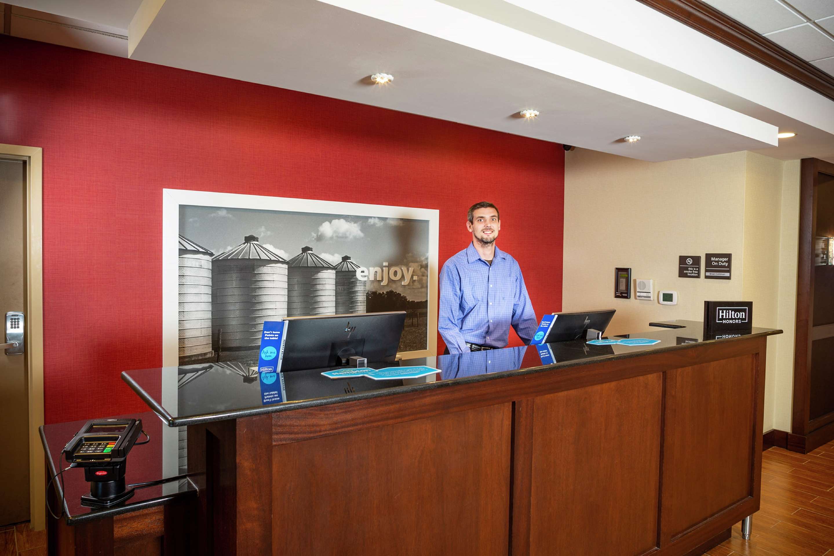 Reception | Hampton Inn Limerick-Philadelphia Area