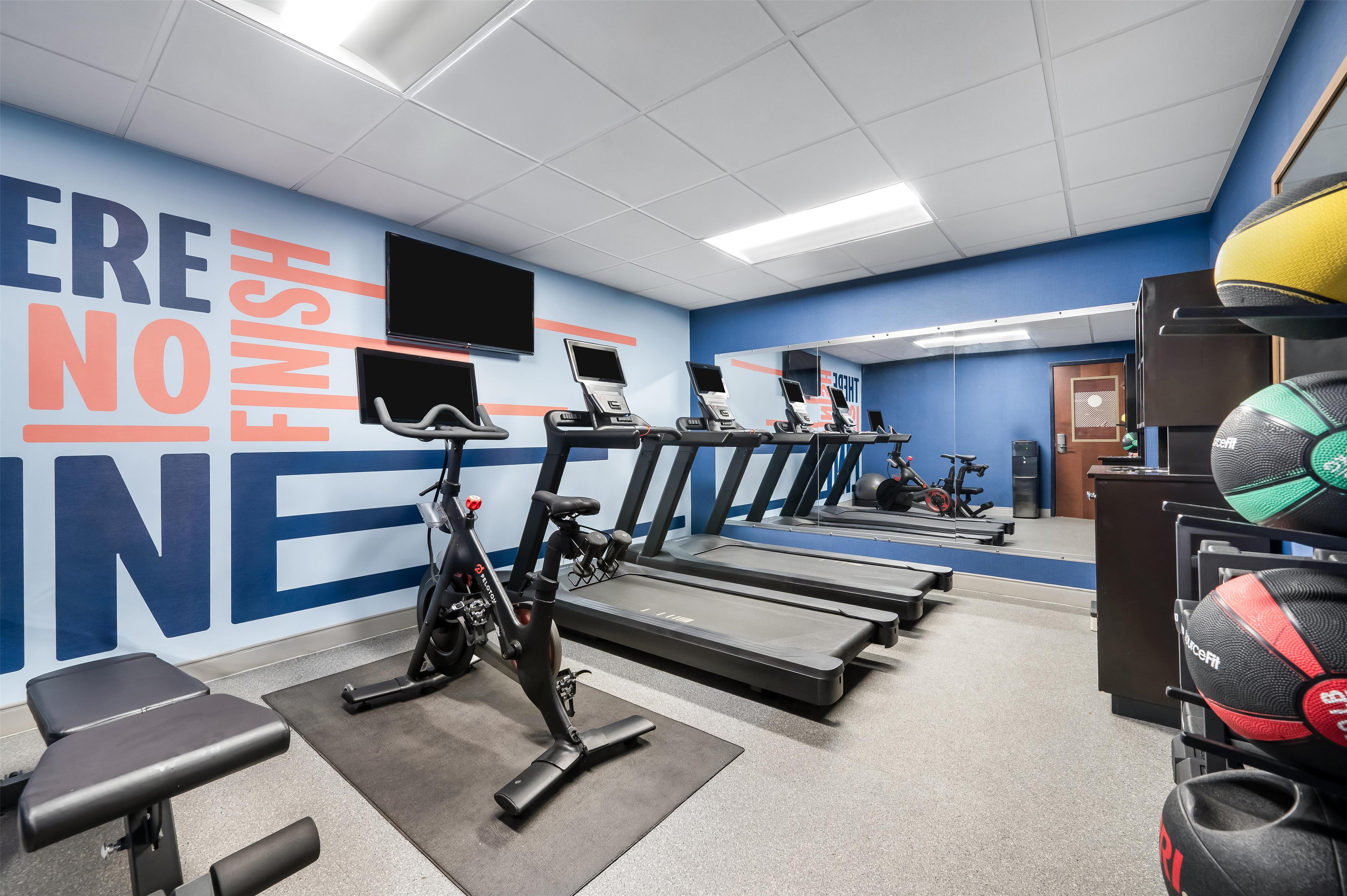 Health club fitness center gym | Hampton Inn Philadelphia/Plymouth Meeting