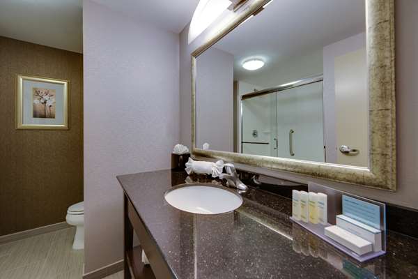  - Hampton Inn & Suites Bensalem - I-276, Exit 351 & 352