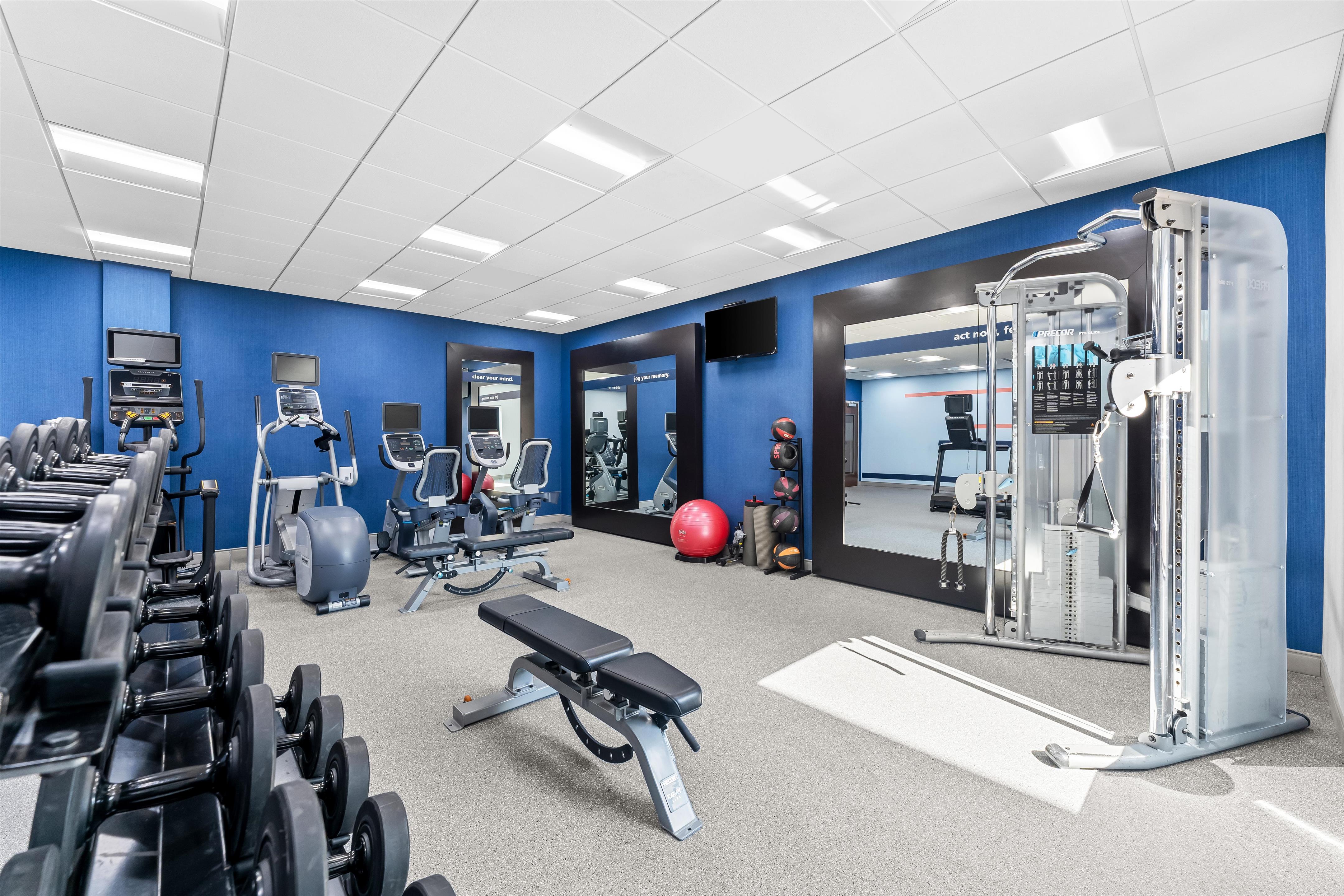 Health club fitness center gym | Hampton Inn & Suites Philadelphia/Bensalem