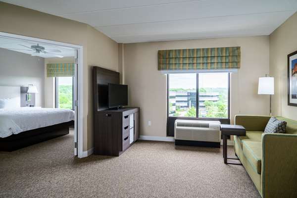  - Hampton Inn & Suites Oaks