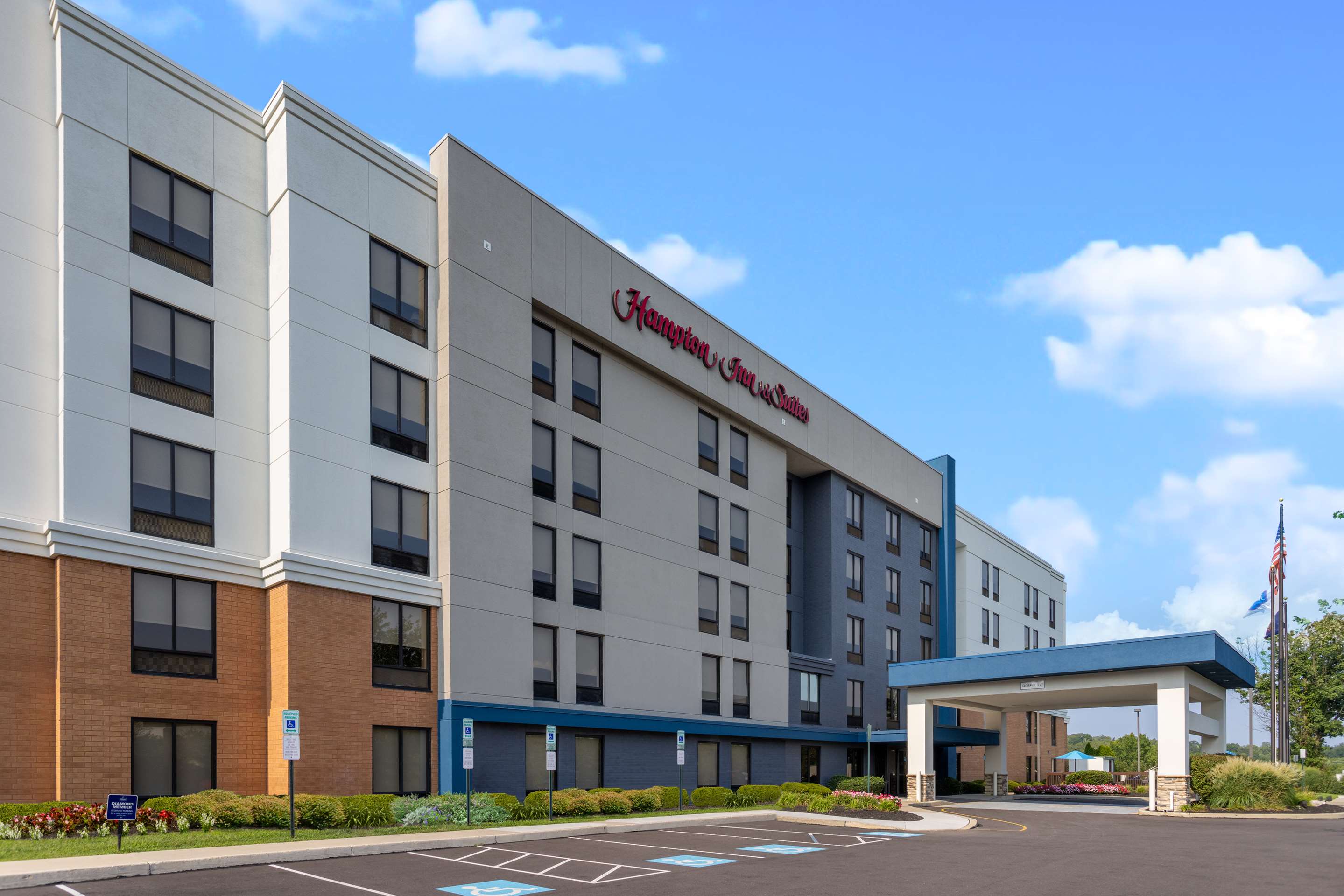 Exterior | Hampton Inn & Suites Valley Forge/Oaks