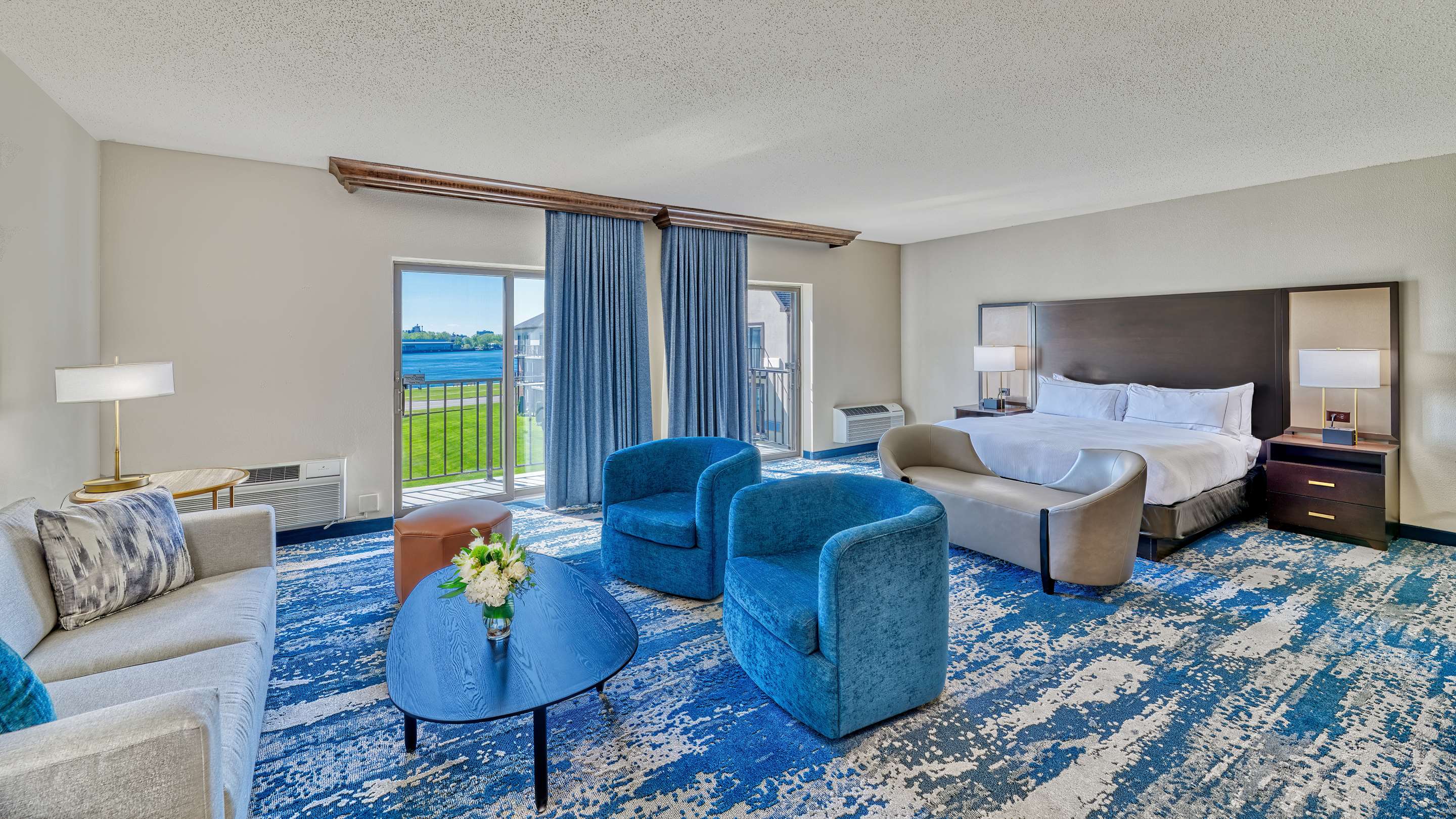 Guest room