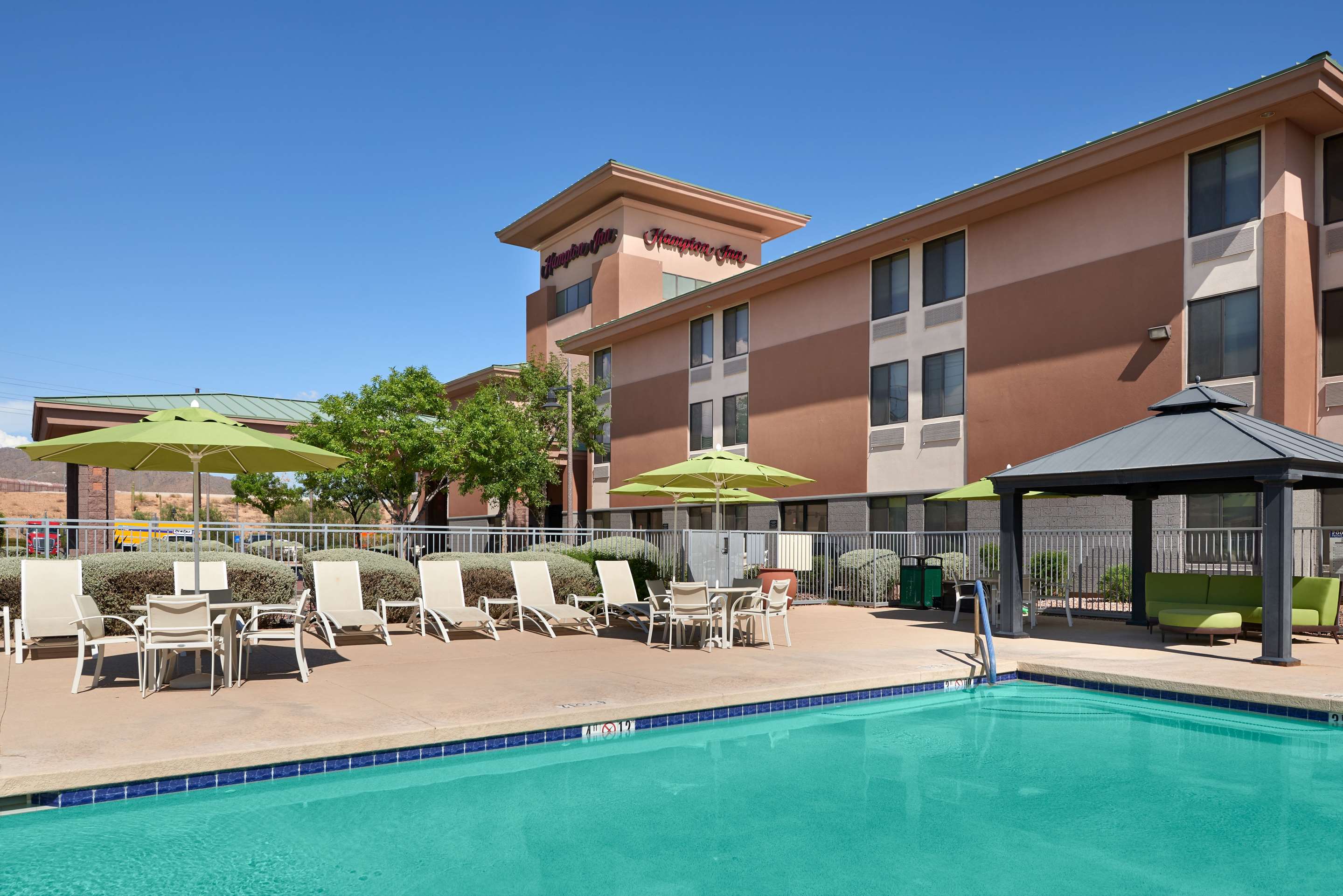 Pool | Hampton Inn Phoenix/Anthem