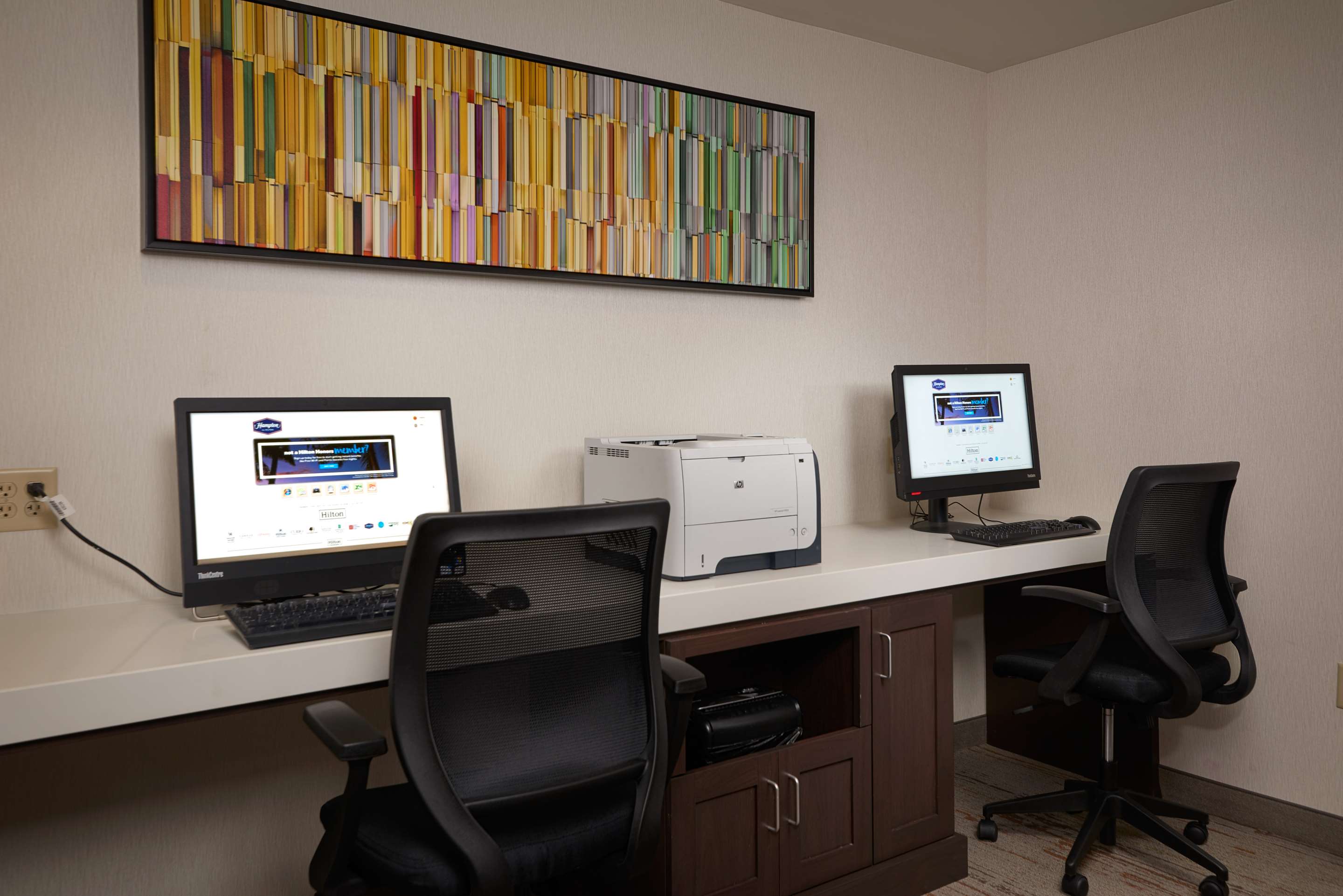Business Center | Hampton Inn Phoenix/Anthem