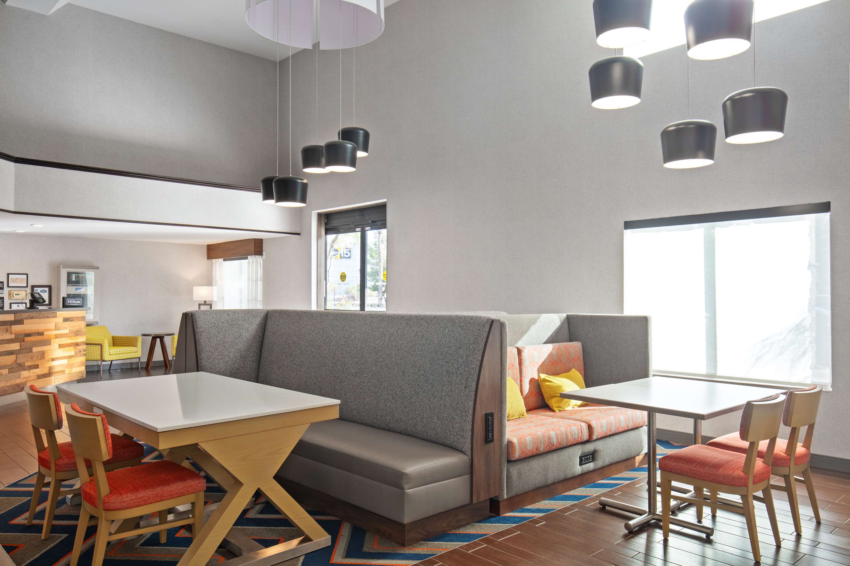 Lobby | Hampton Inn Phoenix-Airport North