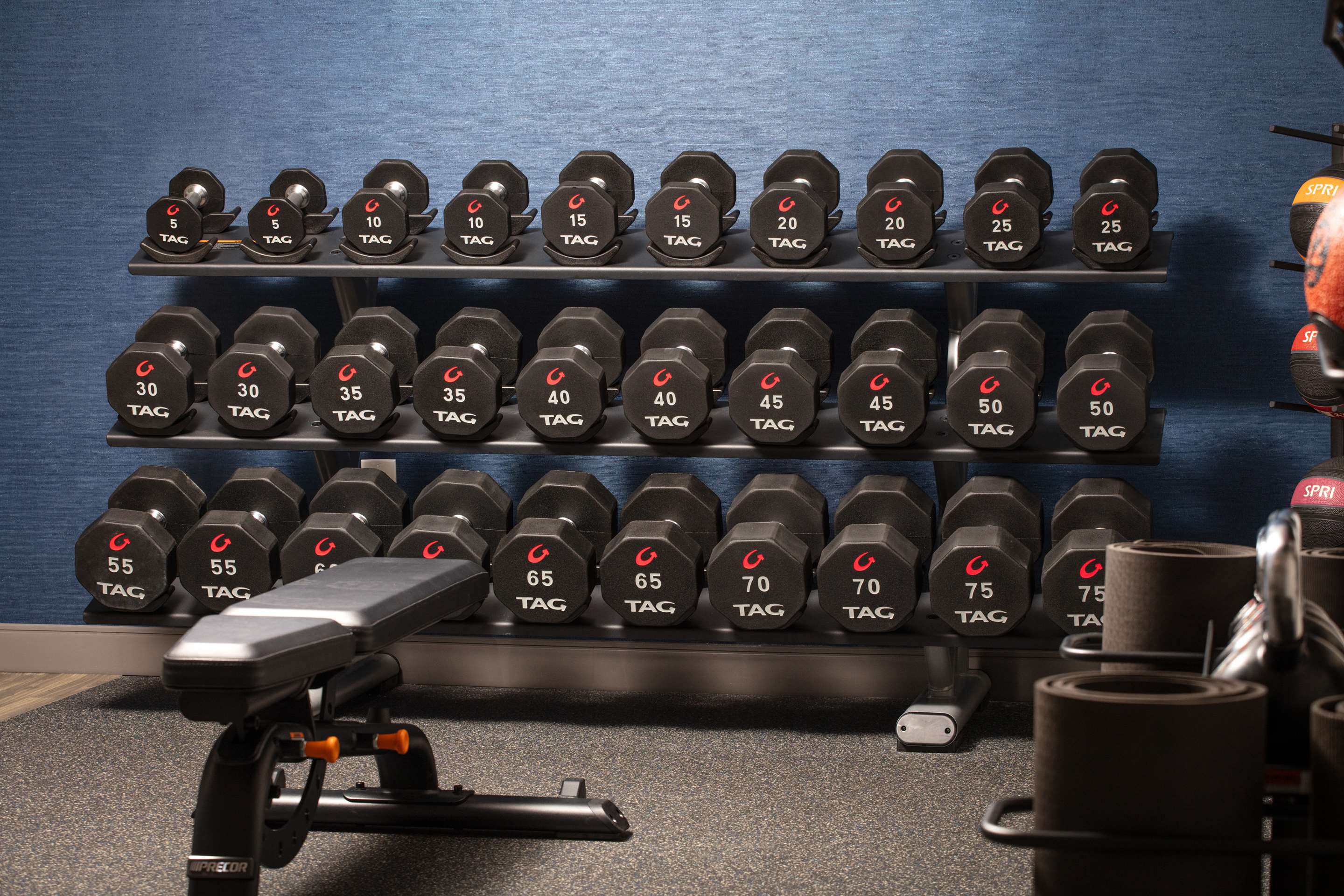 Health club fitness center gym | Hampton Inn Phoenix-Airport North