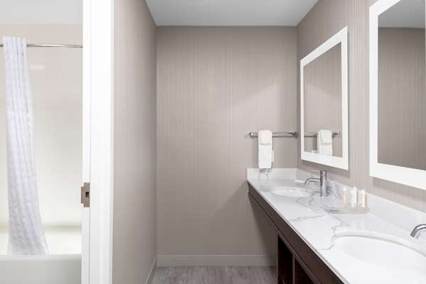  - Homewood Suites by Hilton Airport Phoenix - I-10, Exit 153