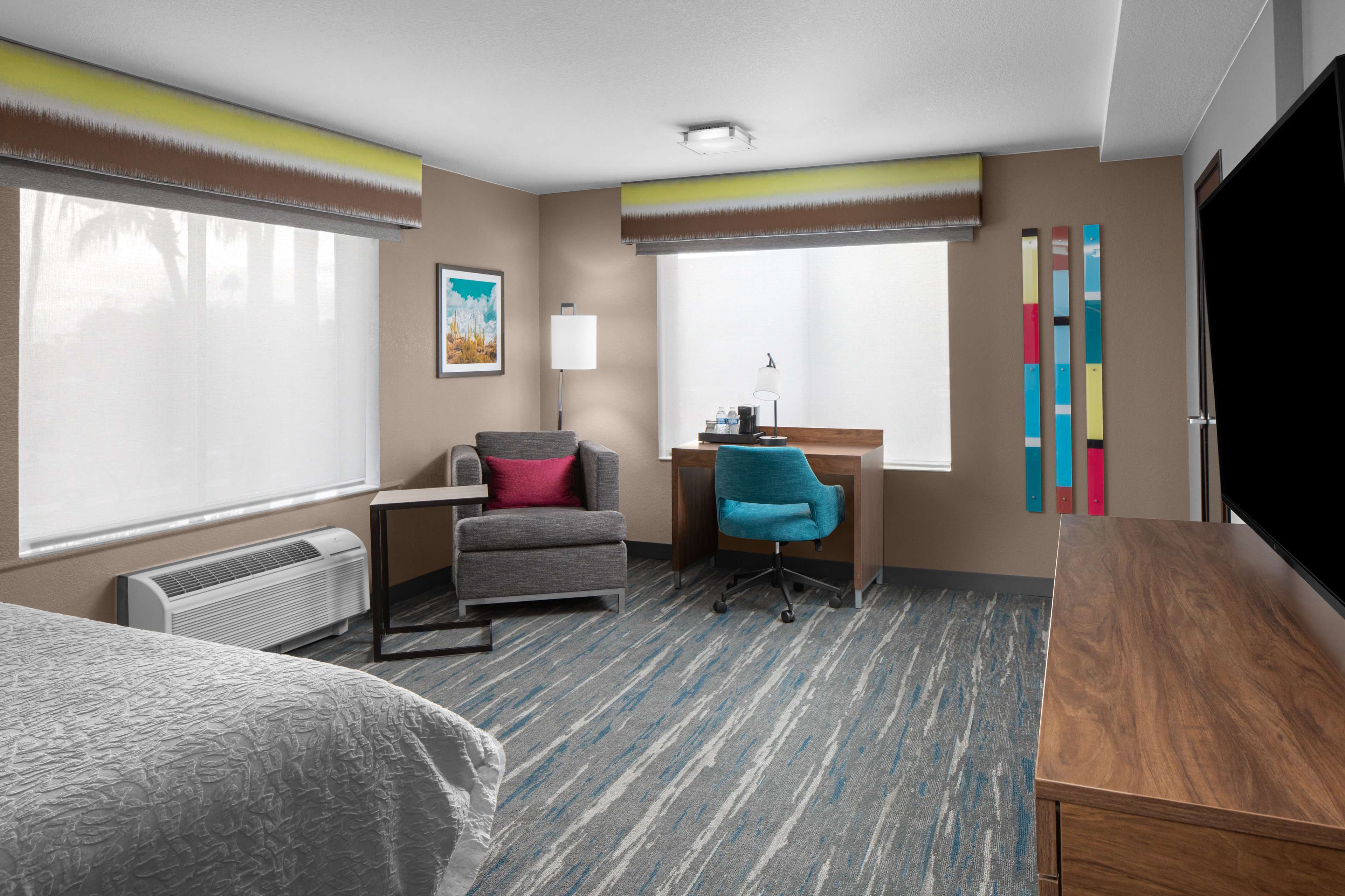 Hampton Inn by Hilton Phoenix-Biltmore Room Type - 1 QUEEN BED NONSMOKING