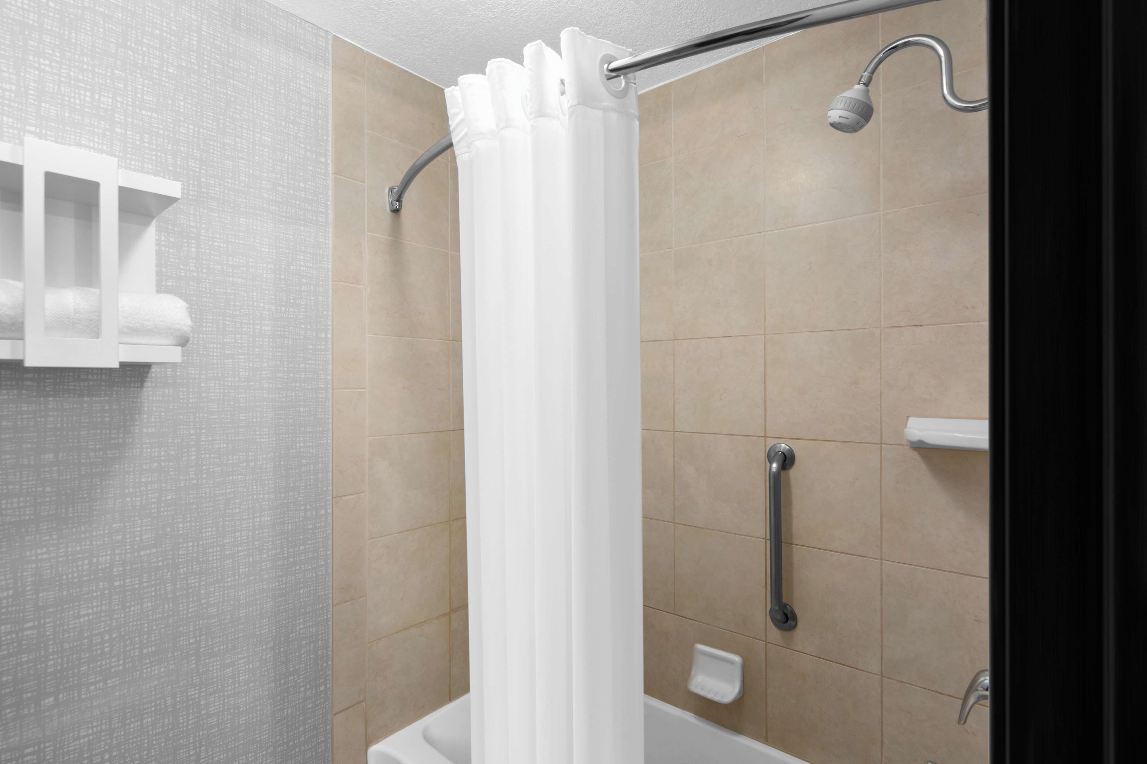 Hampton Inn by Hilton Phoenix-Biltmore Room Type - 2 QUEEN BEDS NONSMOKING