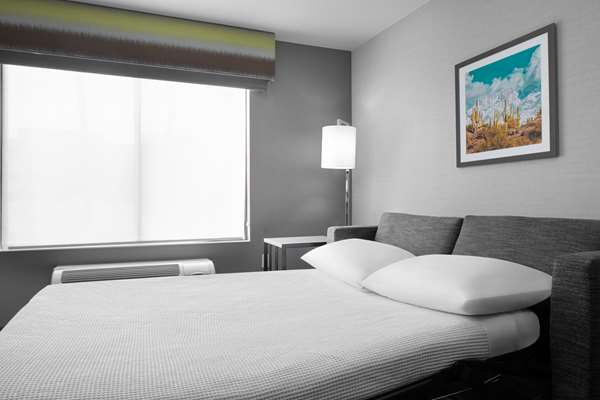  - Hampton Inn Phoenix