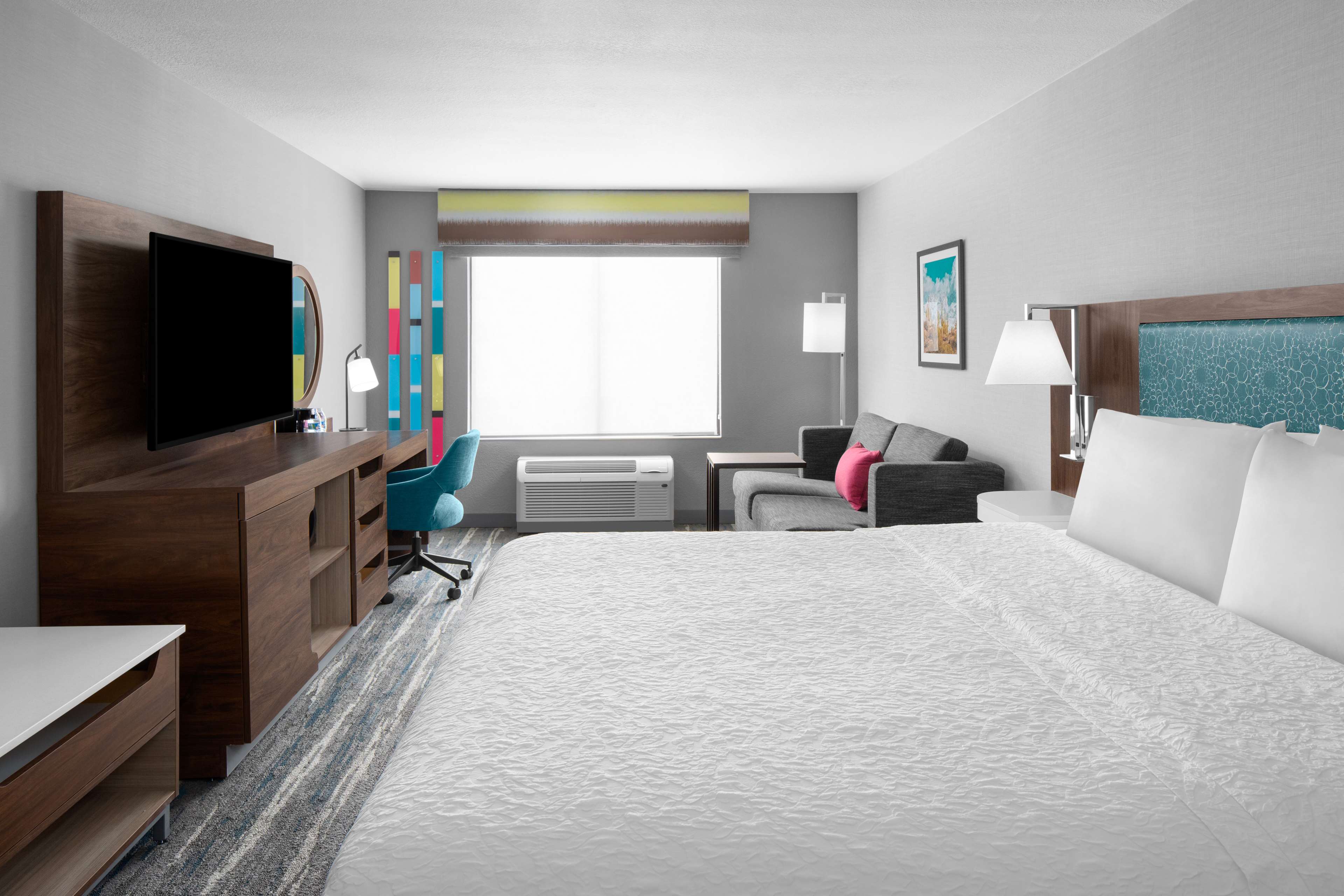 Hampton Inn by Hilton Phoenix-Biltmore Room Type - 1 KING SOFABED NONSMOKING