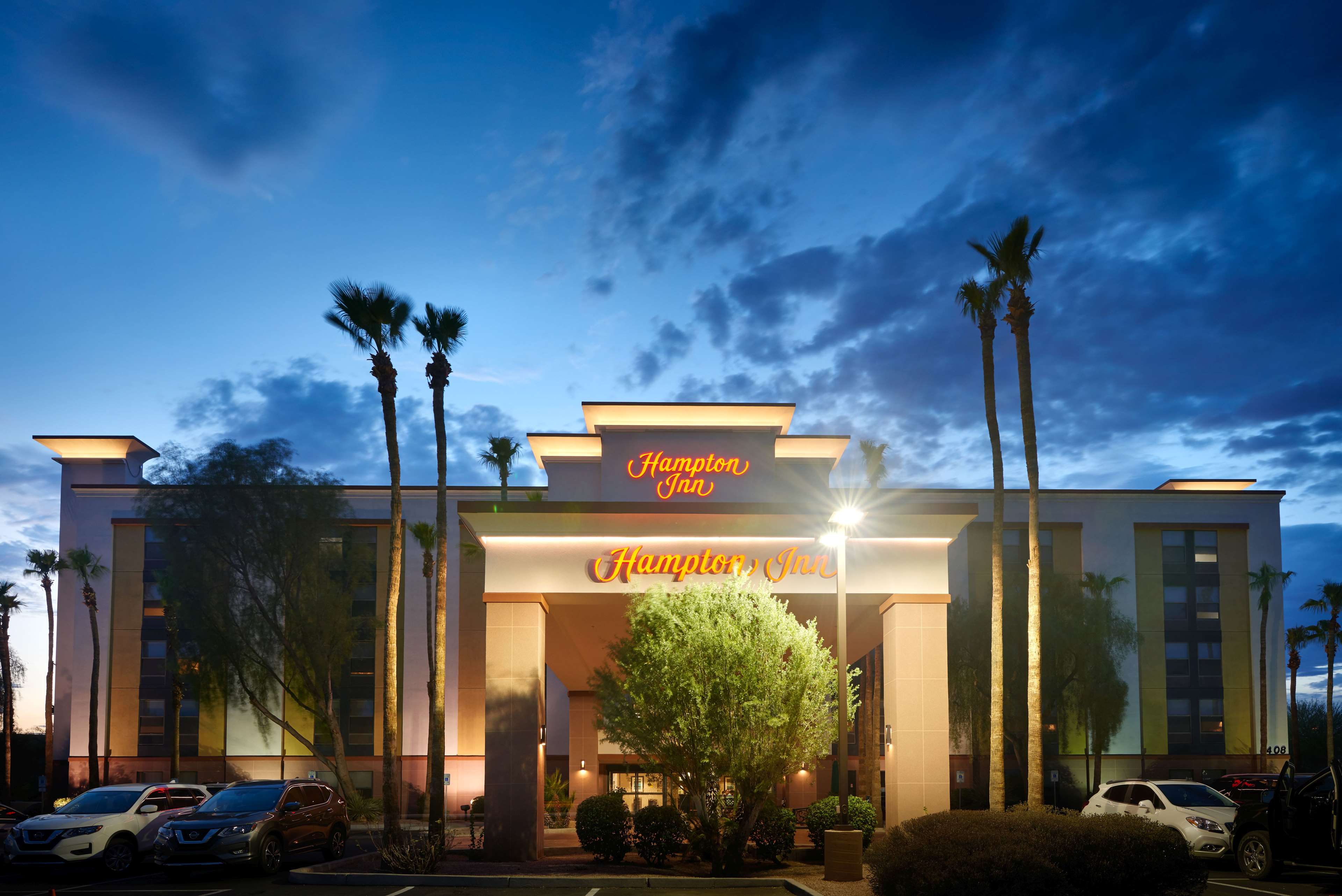 HAMPTON INN GLENDALE PEORIA - Tap to explore photos