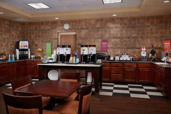 Restaurant - Hampton Inn Peoria