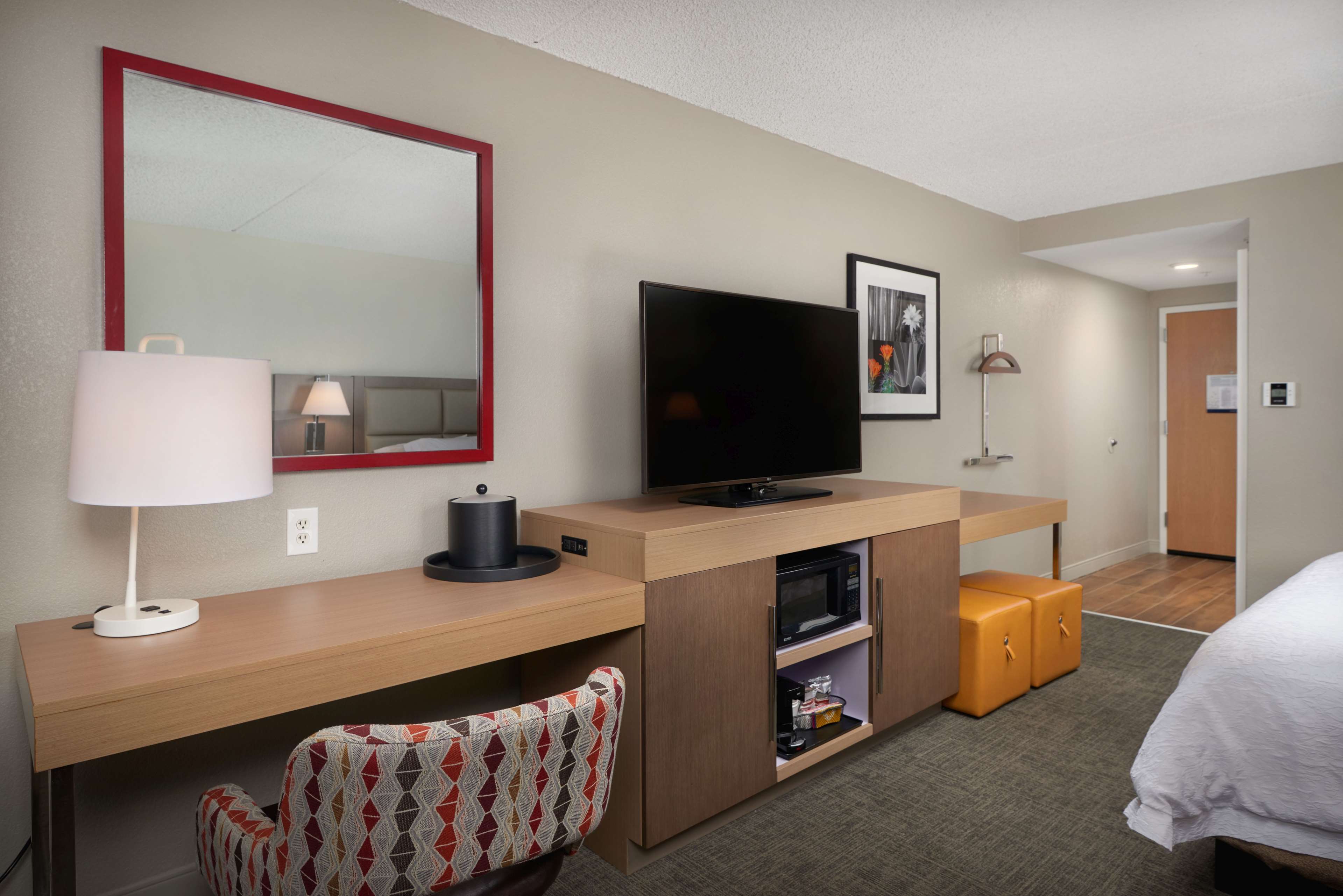HAMPTON INN GLENDALE PEORIA Room Type - KING STUDY-NONSMOKING