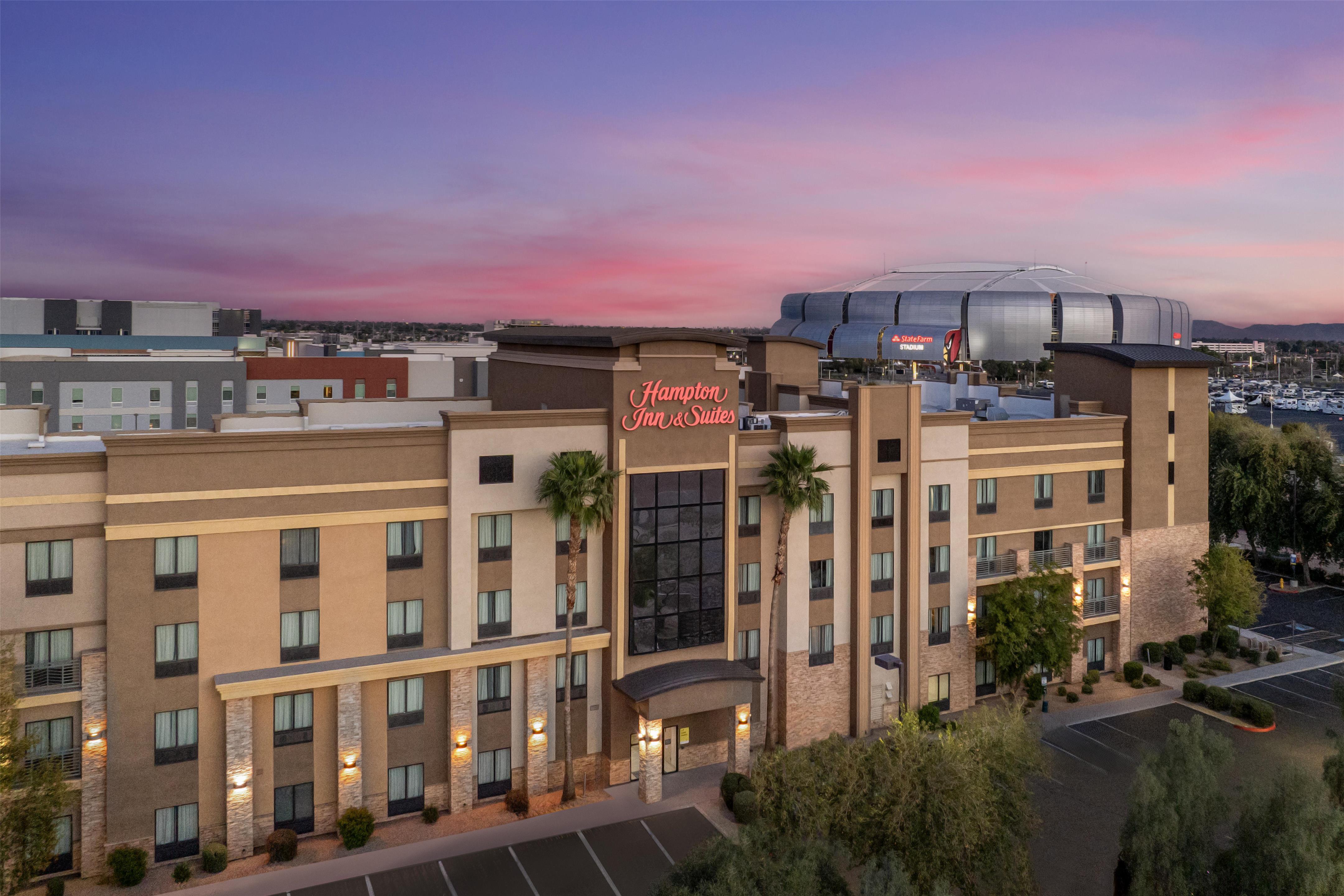 Exterior | Hampton Inn & Suites Phoenix Glendale-Westgate