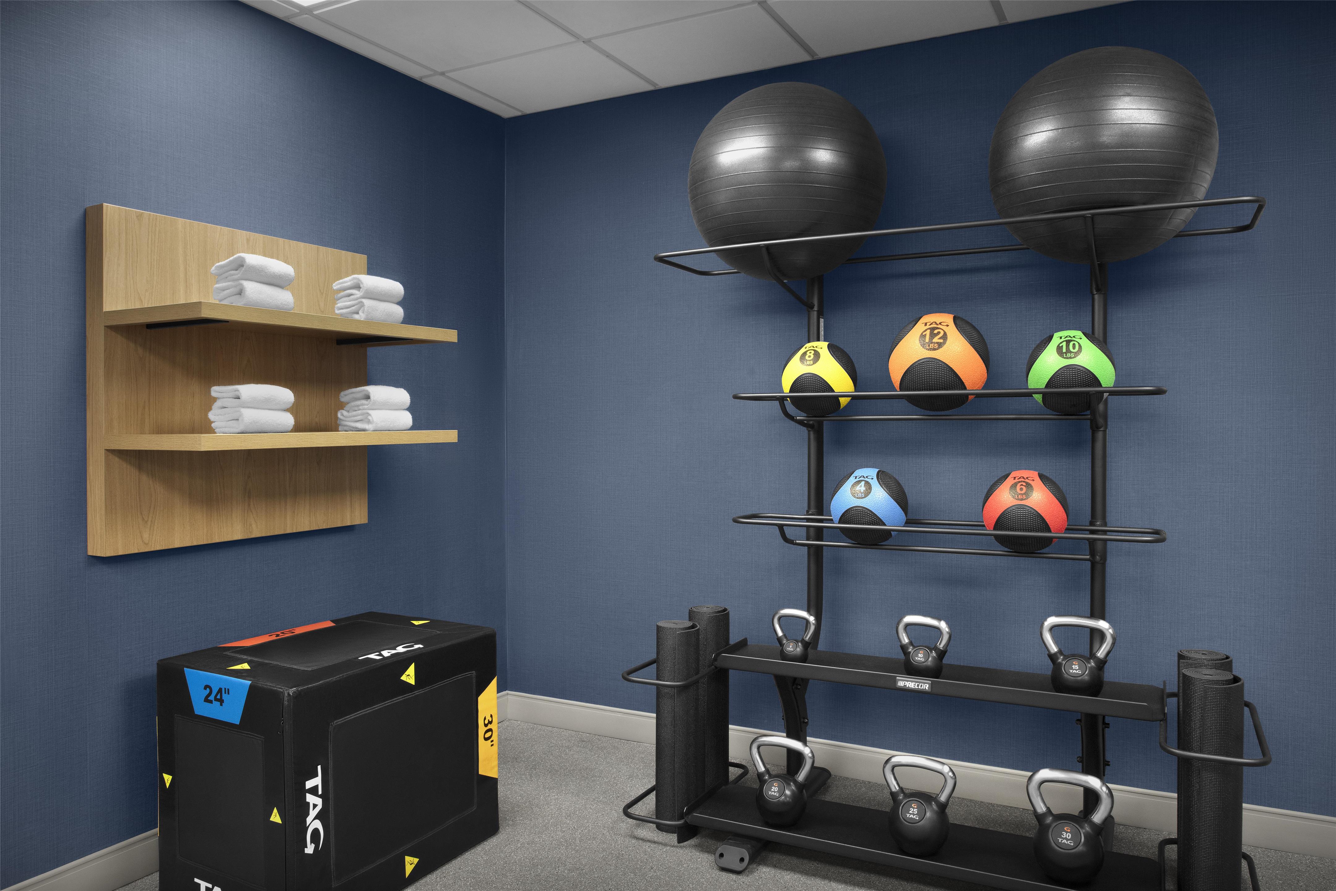 Health club fitness center gym | Hampton Inn & Suites Phoenix Glendale-Westgate