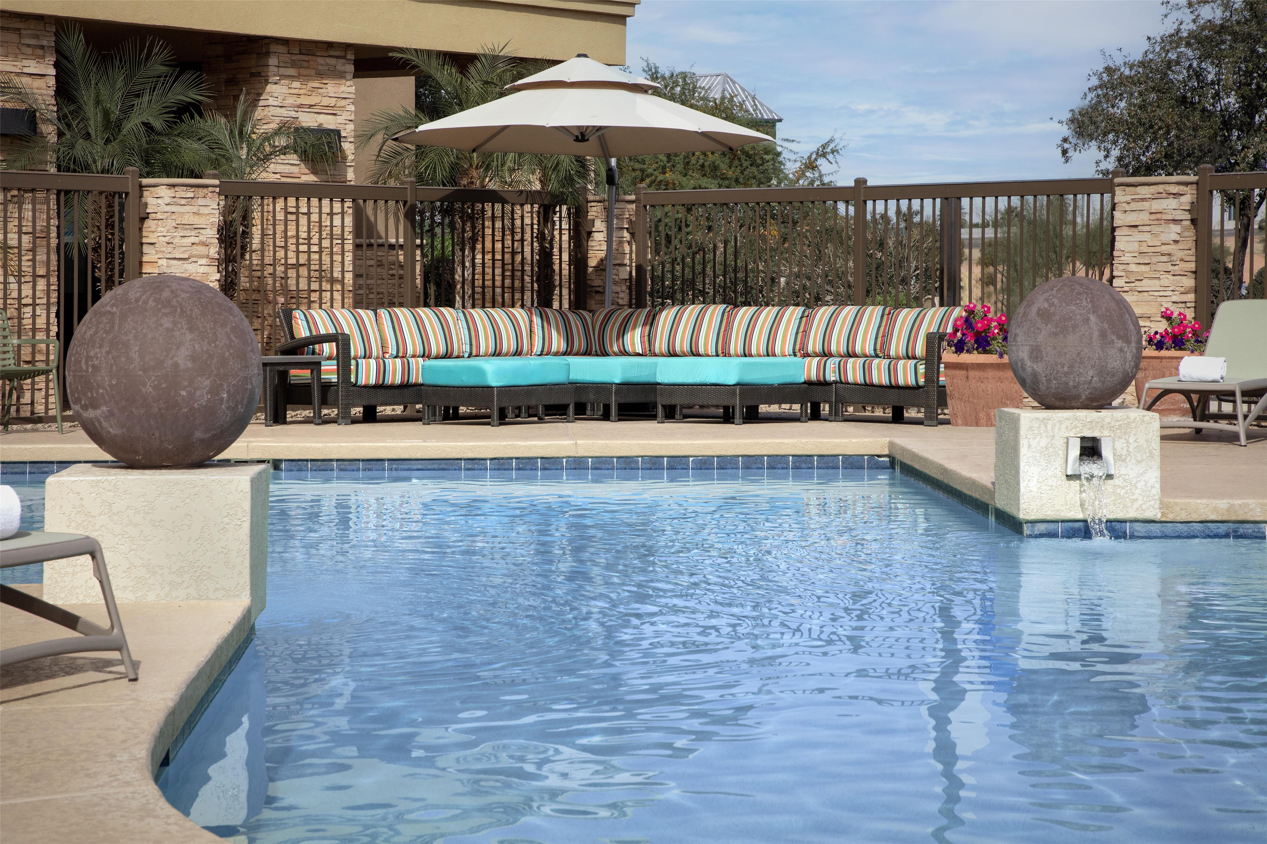 Pool | Hampton Inn & Suites Phoenix Glendale-Westgate